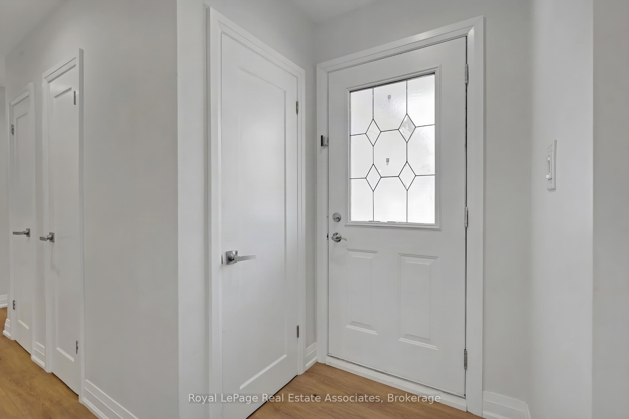 2086 Bridge Road Property Photo 5