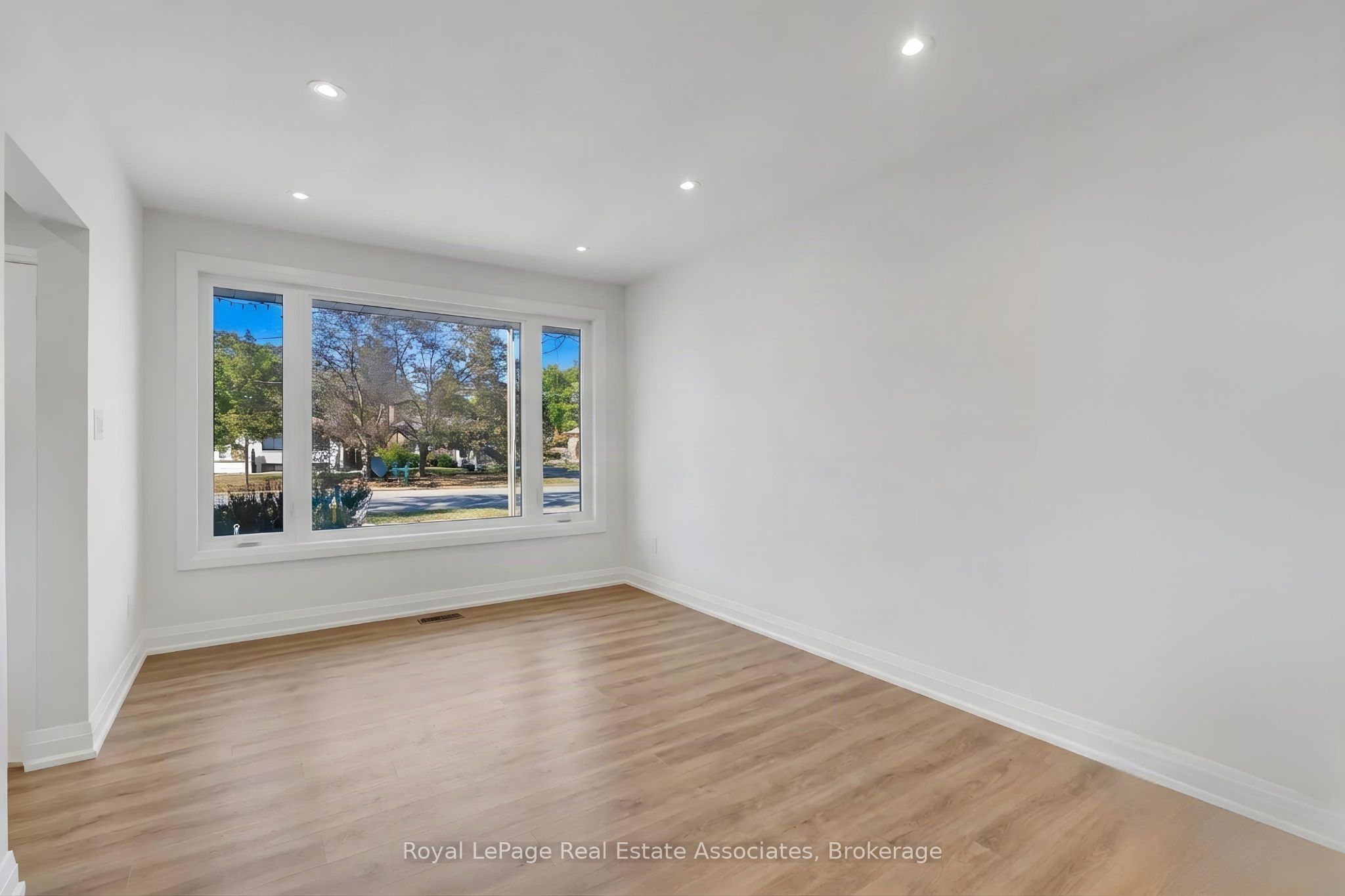 2086 Bridge Road Property Photo 7