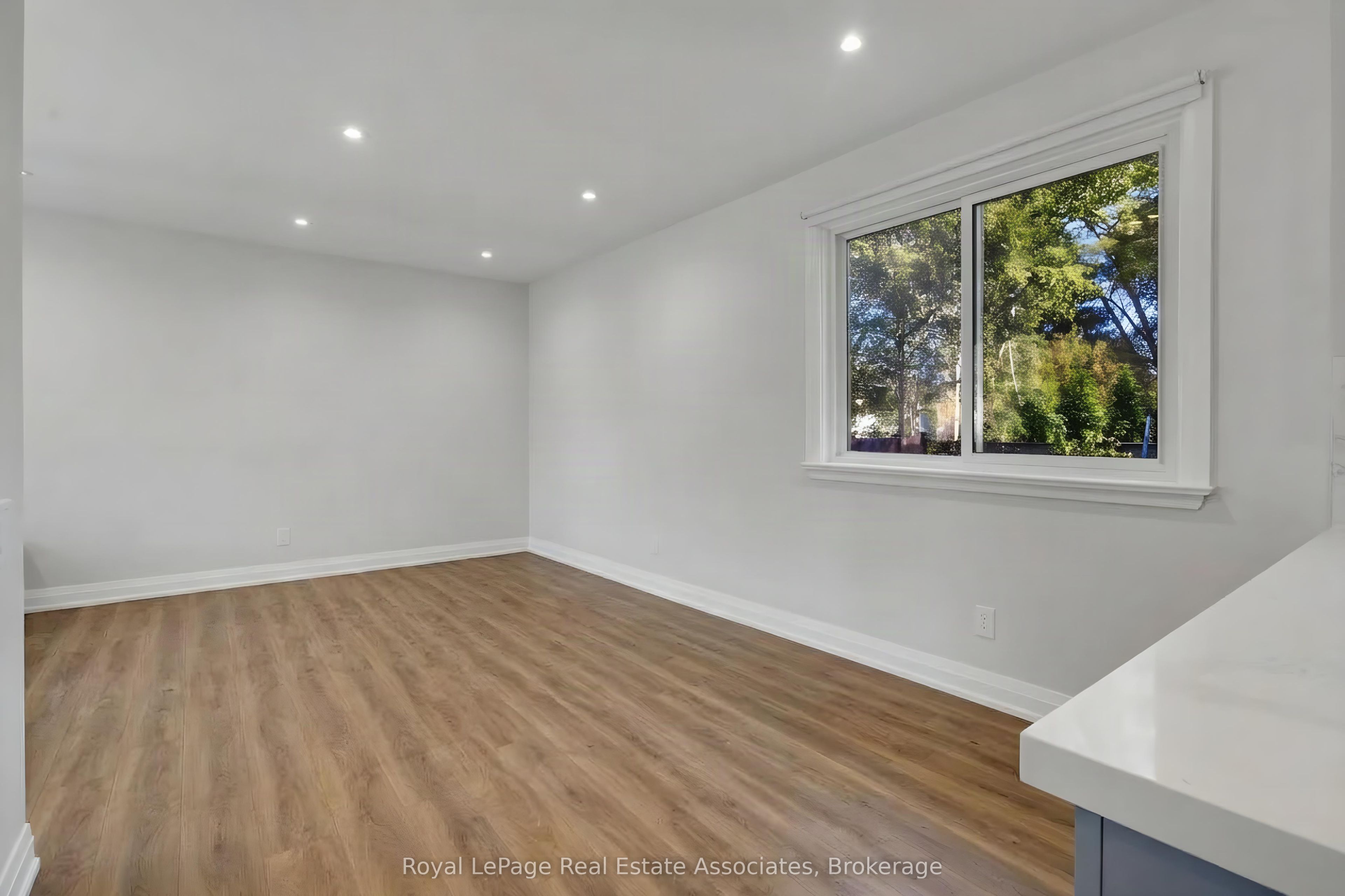 2086 Bridge Road Property Photo 9