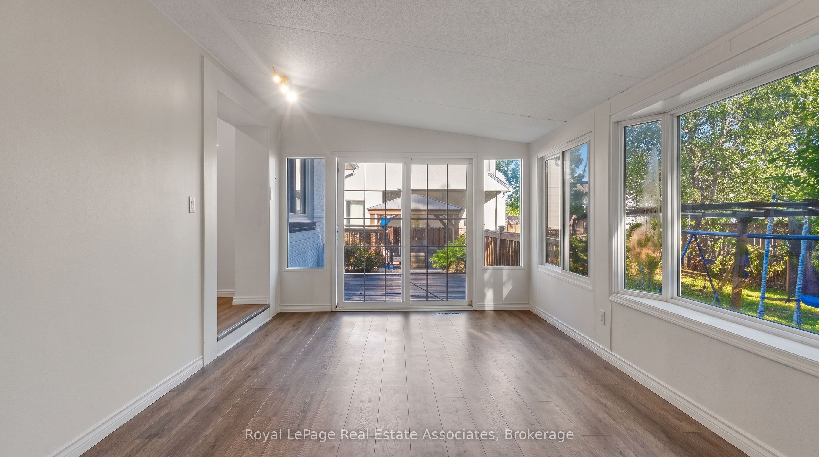 2086 Bridge Road Property Photo 13
