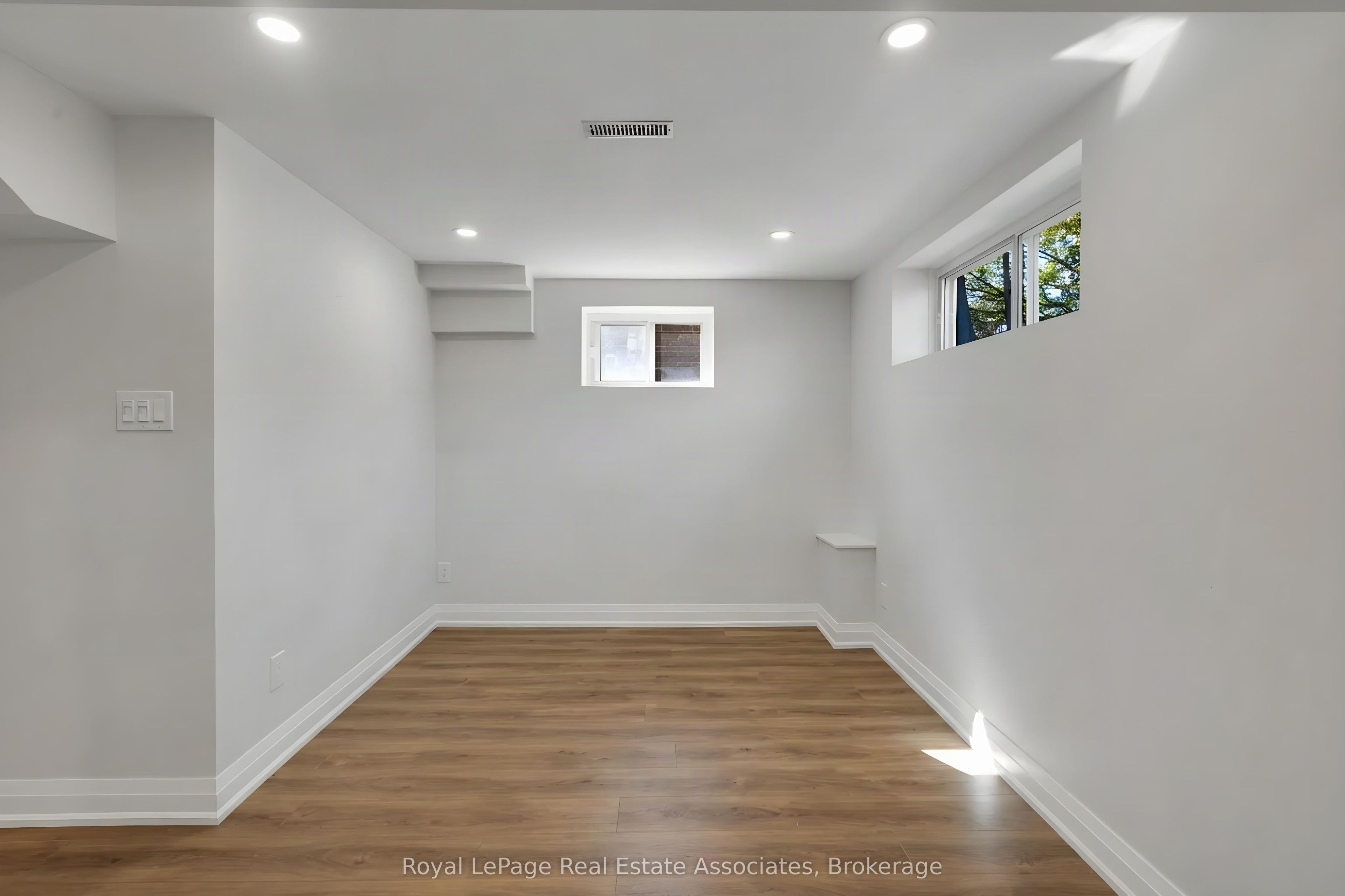 2086 Bridge Road Property Photo 30