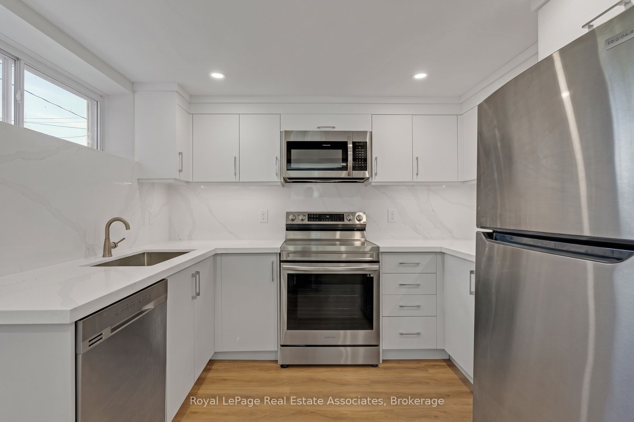 2086 Bridge Road Property Photo 31