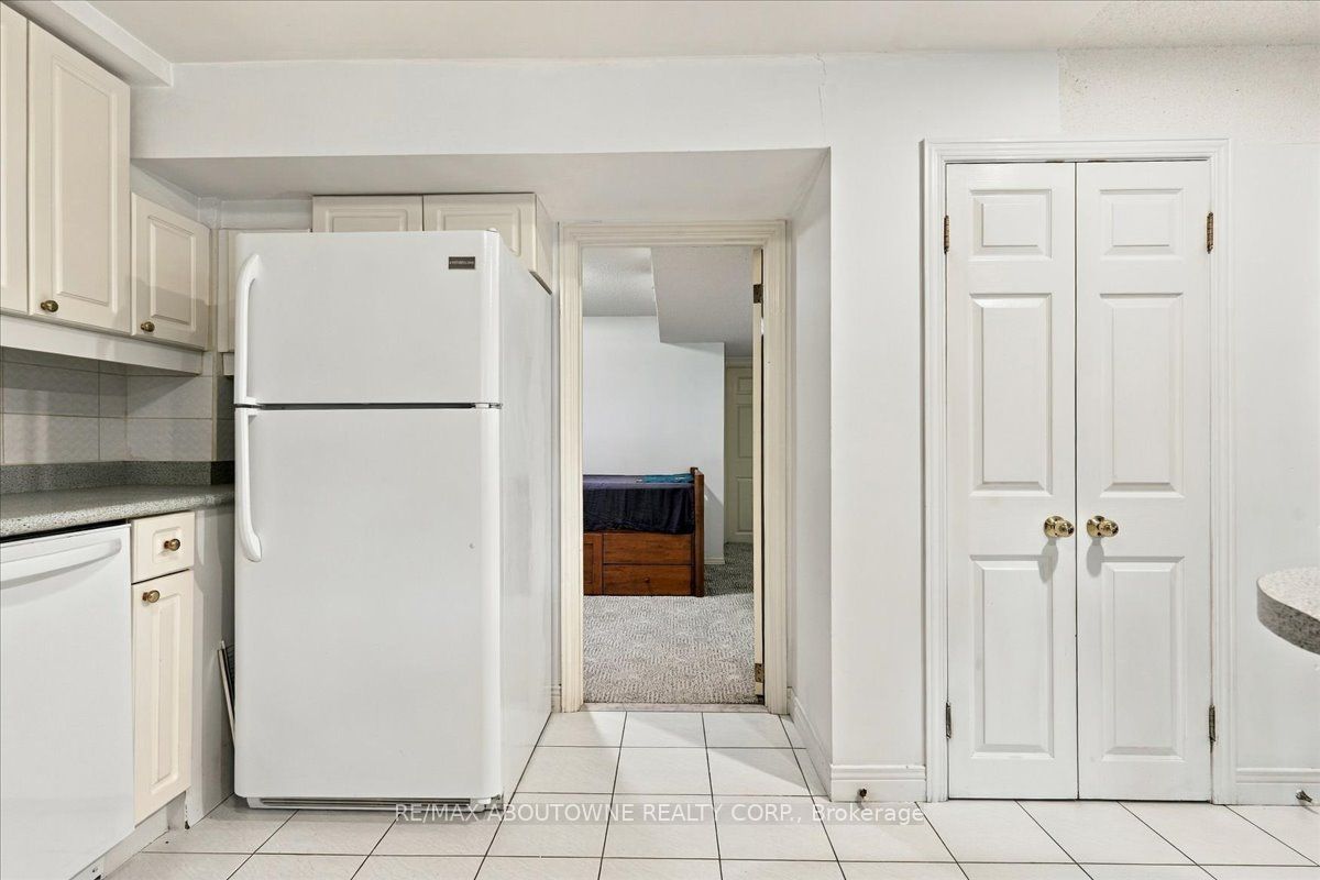 1374 Heritage Way Lower Property Photo 16