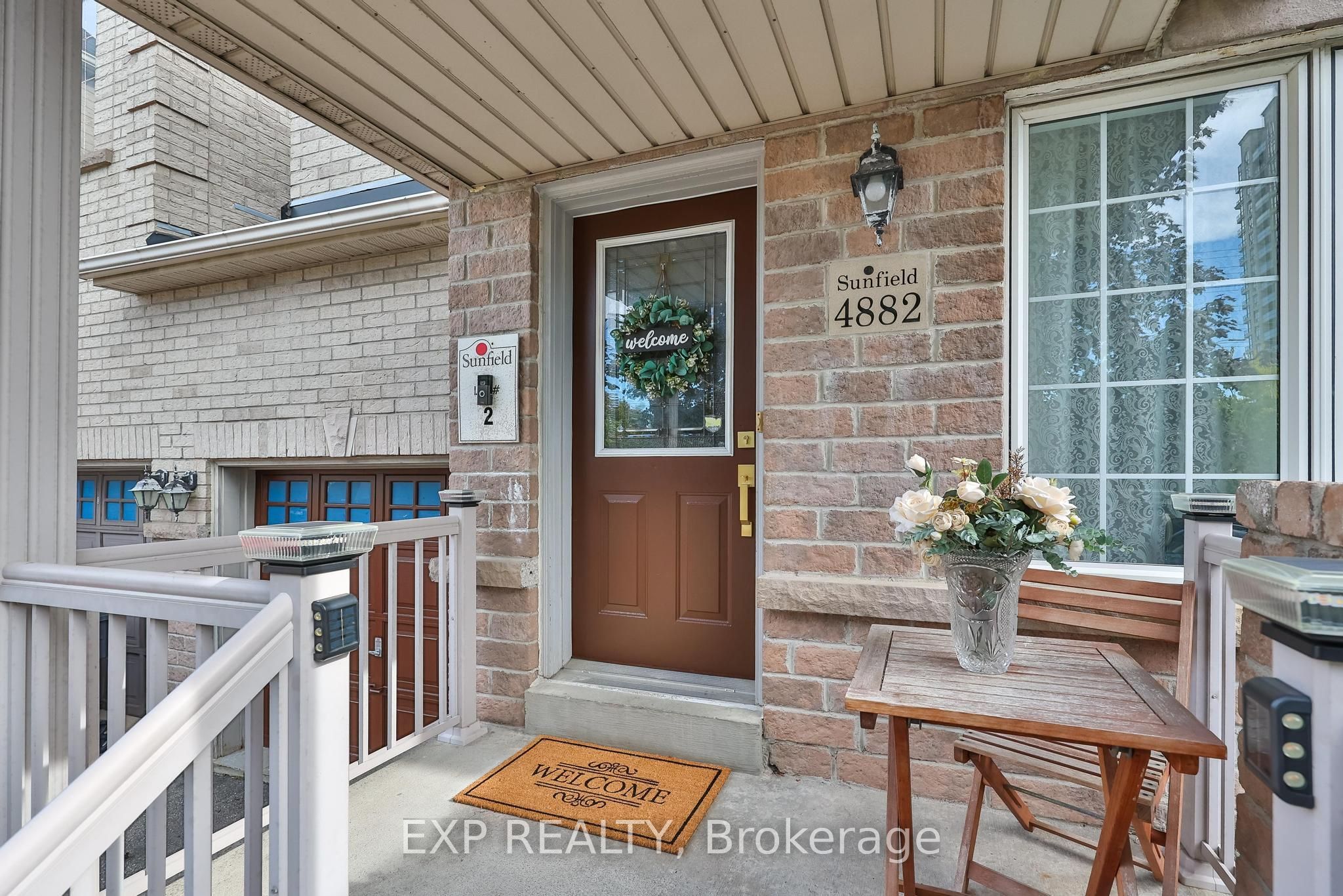 4882 Vienna Court Property Photo 4