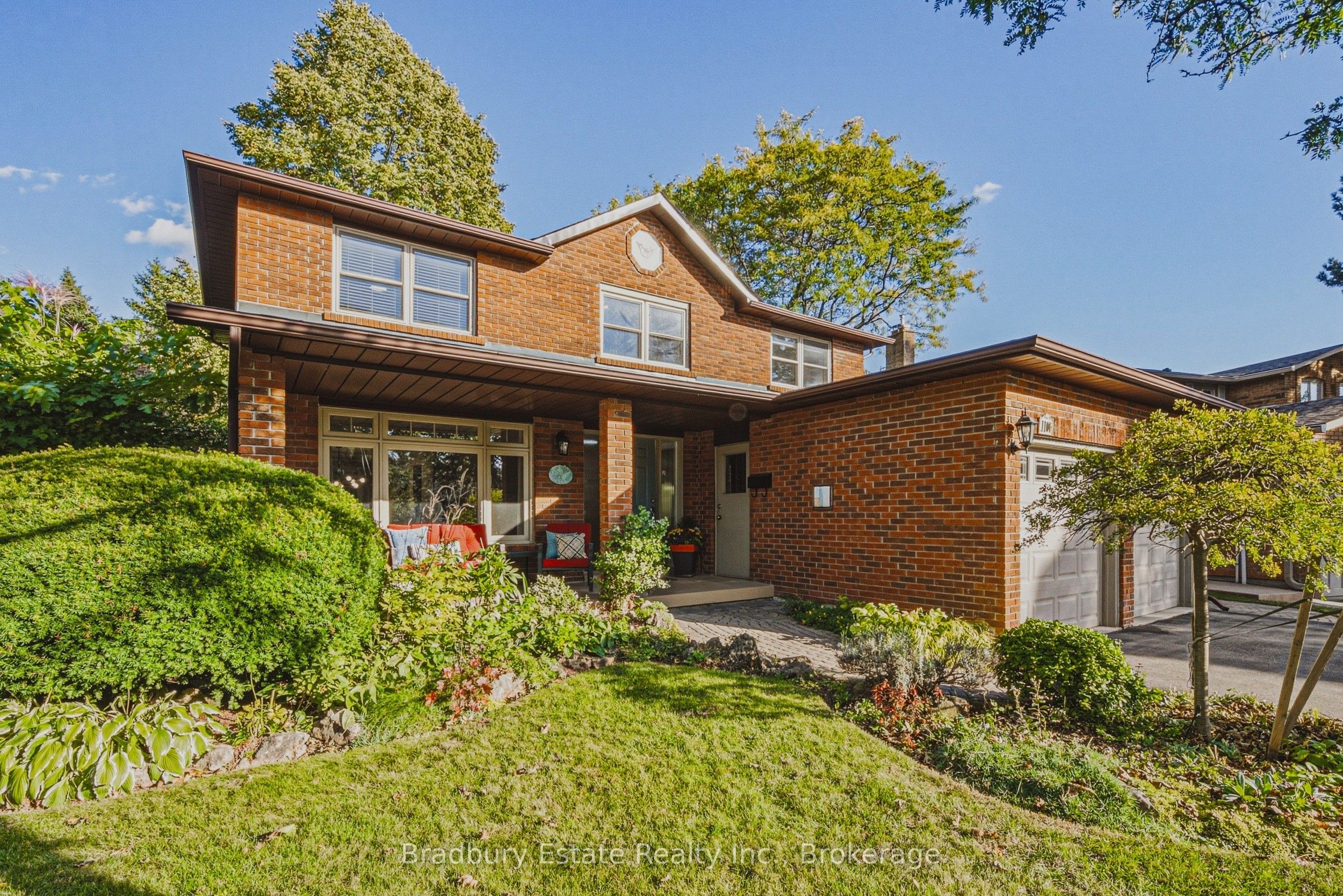 1106 Huntley Court Property Photo 1