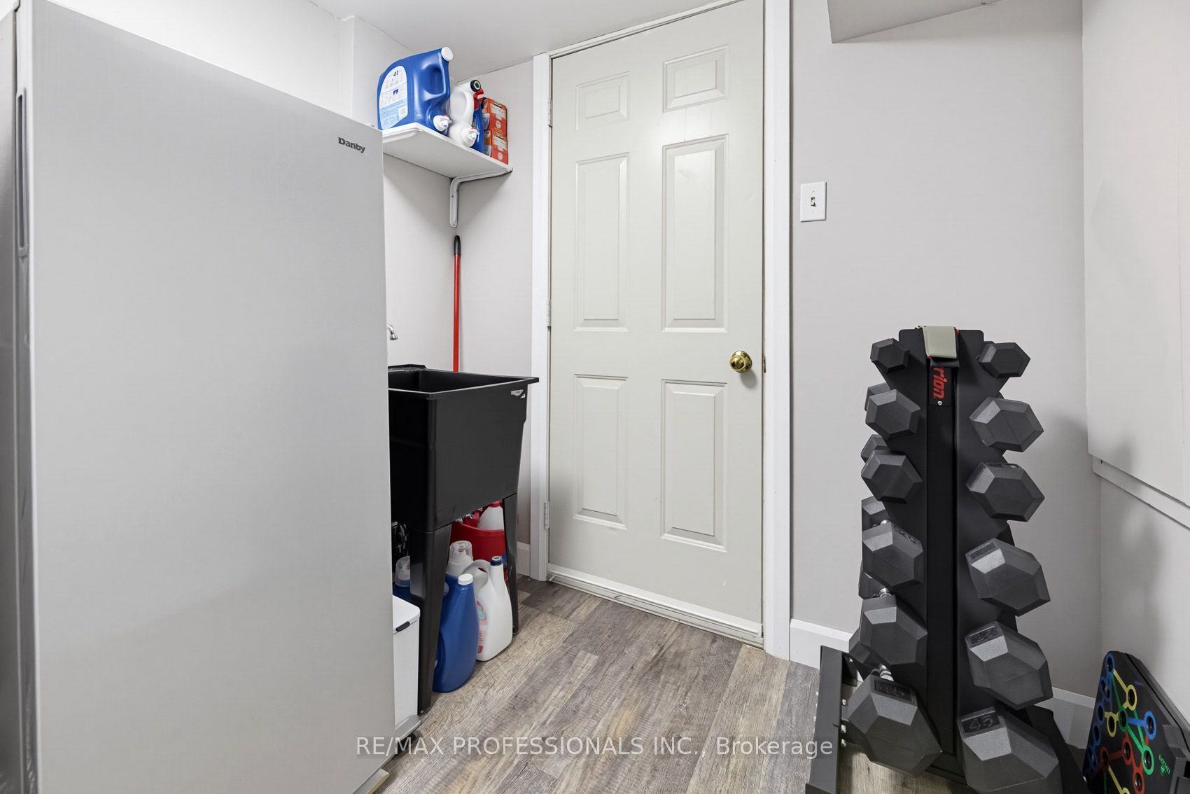 21 Waterbury Street Property Photo 33
