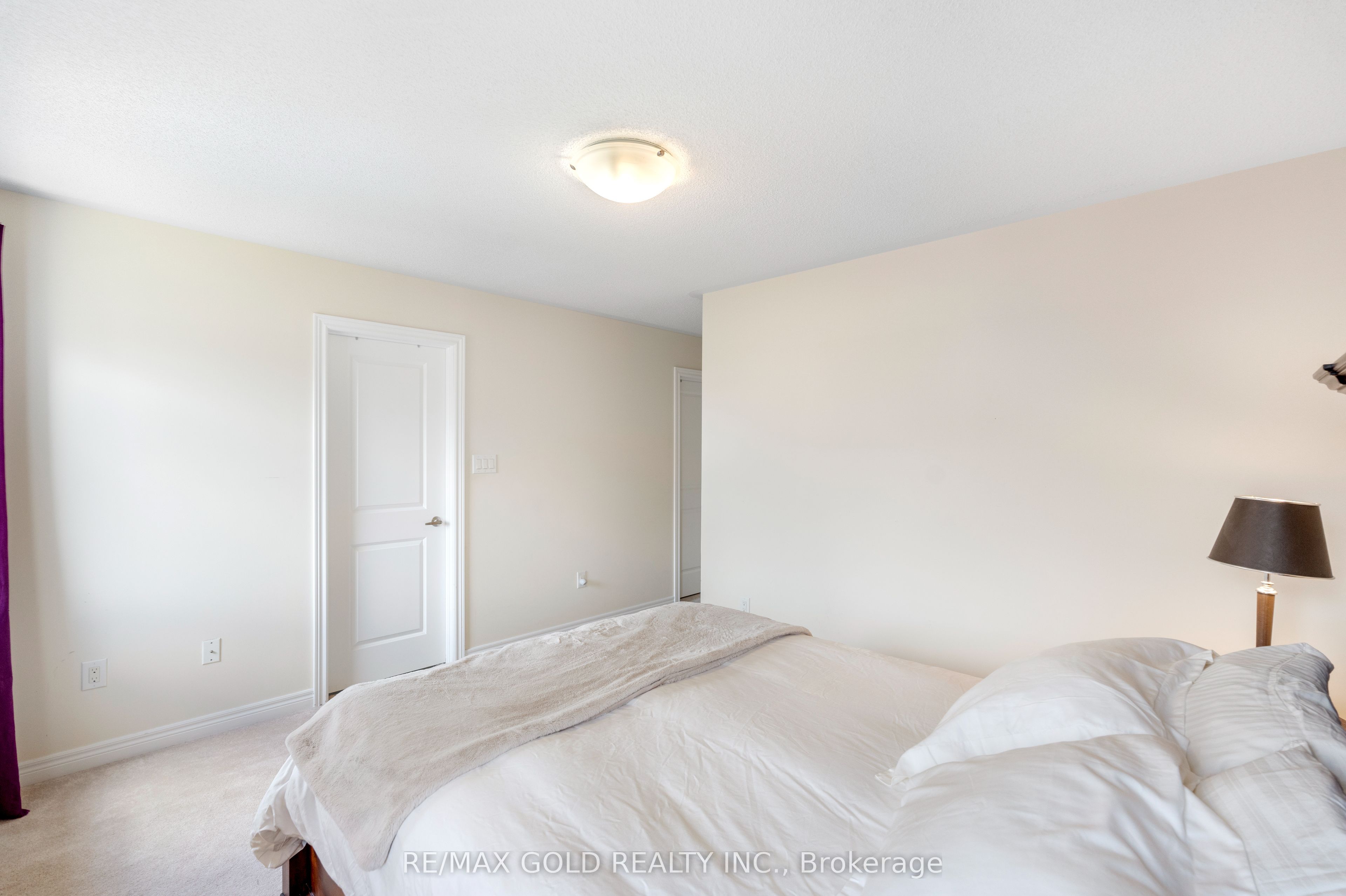 15 Antibes Drive Property Photo 24