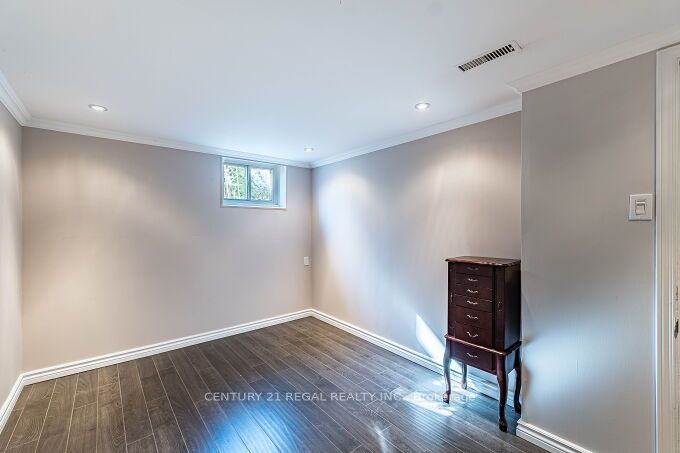 2 Alderbury Crescent Property Photo 38