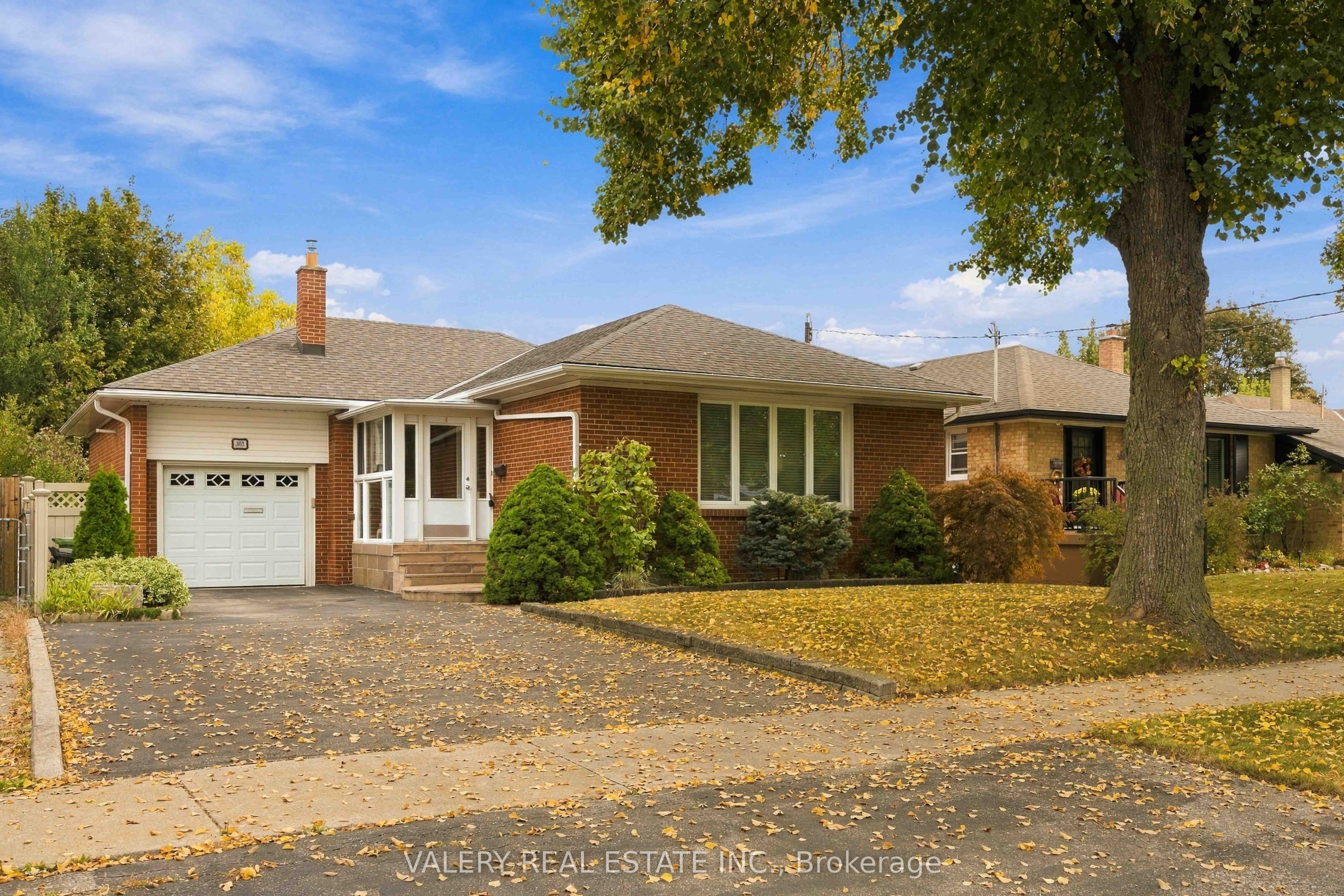 305 Renforth Drive Property Photo 2