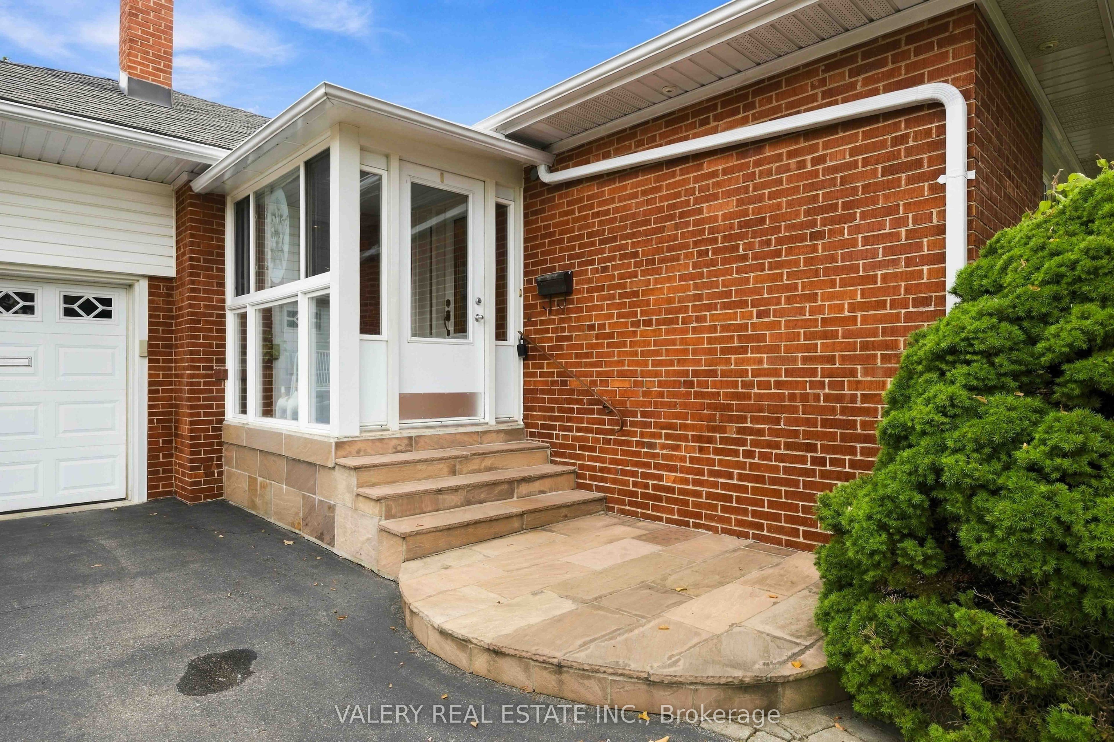 305 Renforth Drive Property Photo 3