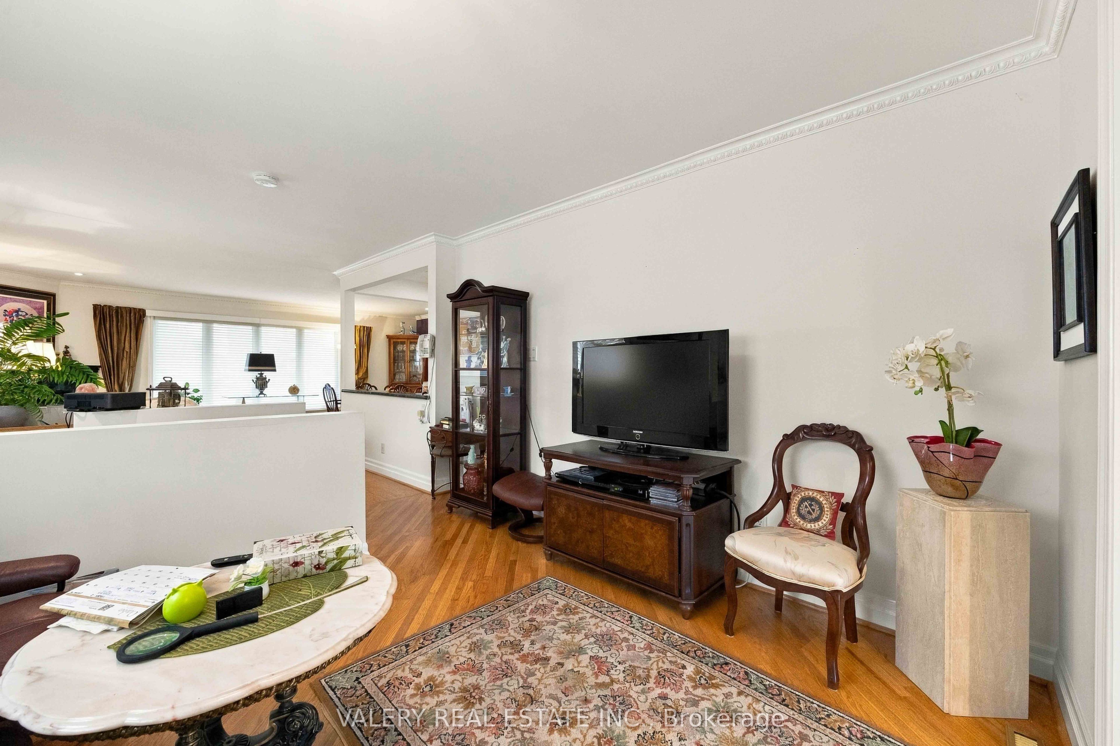 305 Renforth Drive Property Photo 10