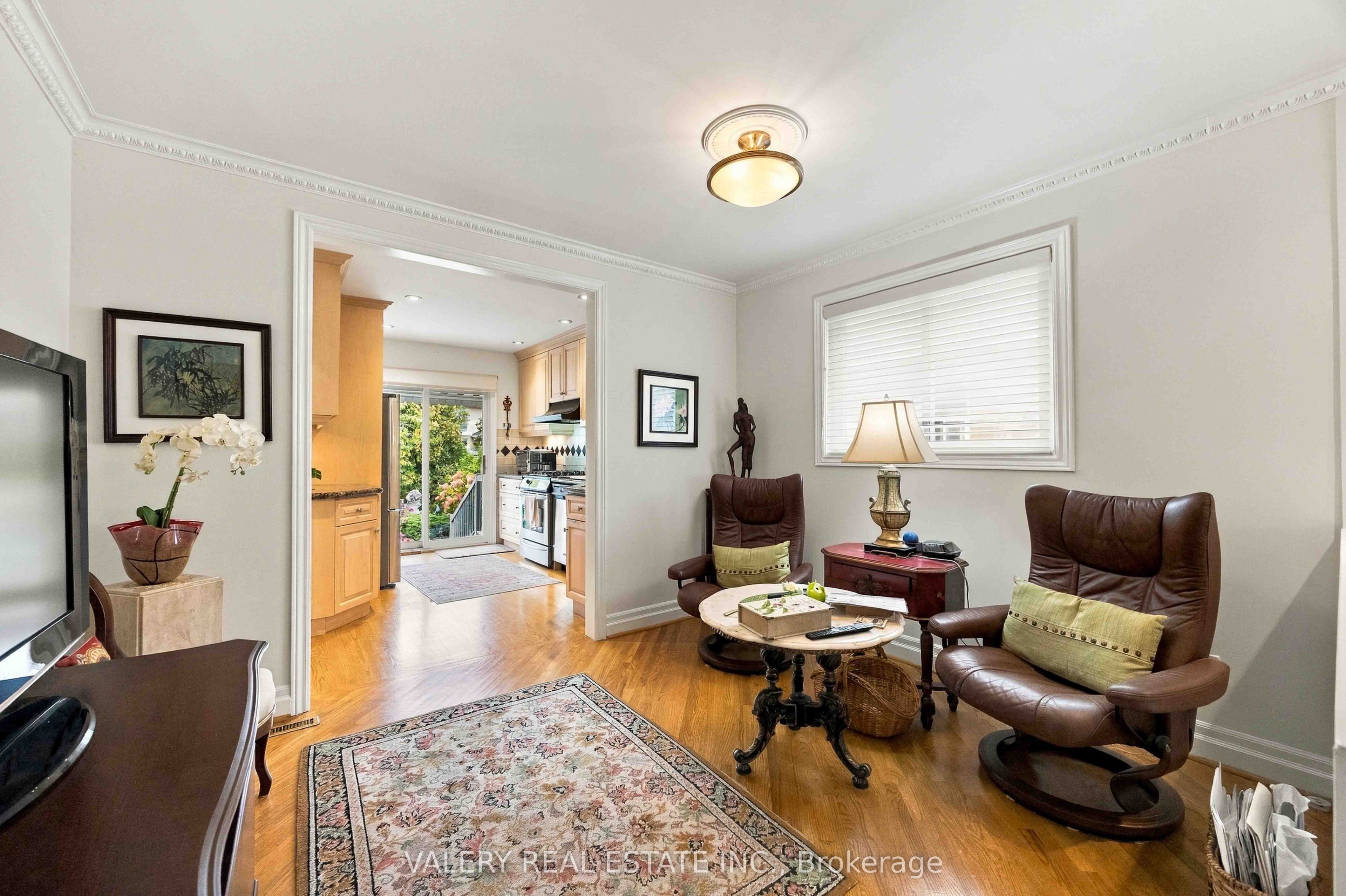 305 Renforth Drive Property Photo 11