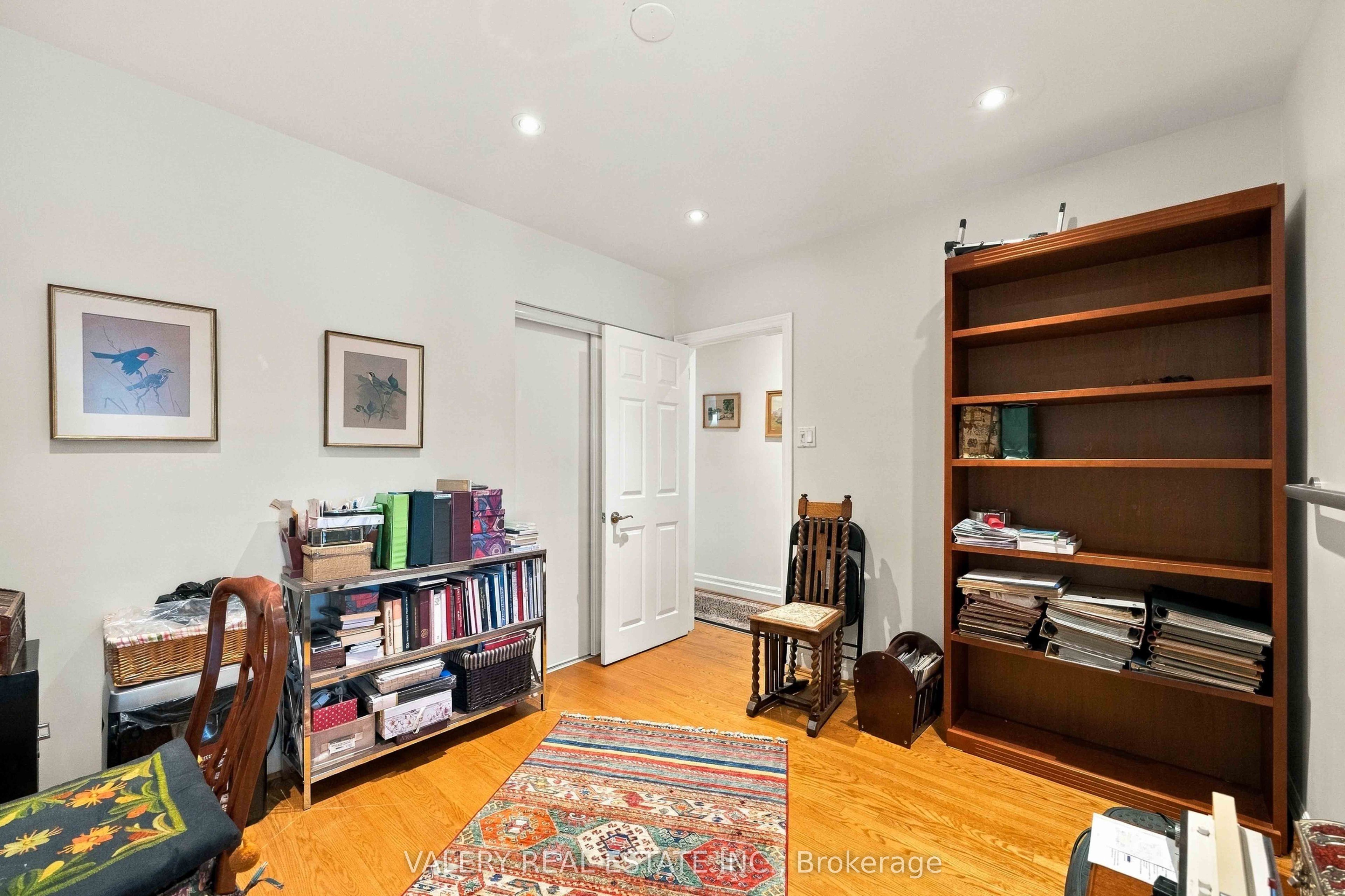 305 Renforth Drive Property Photo 18