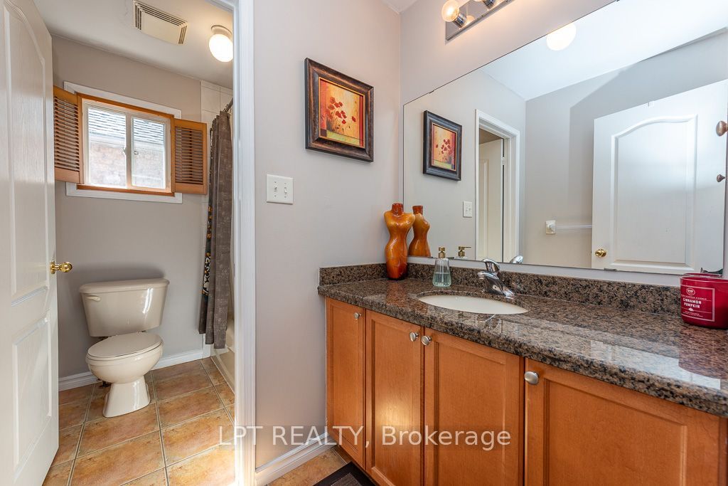16 Oak Gardens Court Property Photo 25