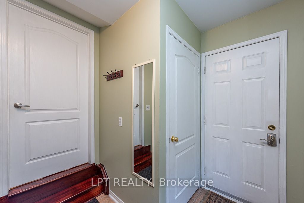 16 Oak Gardens Court Property Photo 34