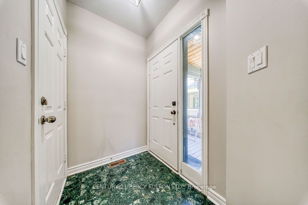 5522 Holbrook Road Property Photo 3