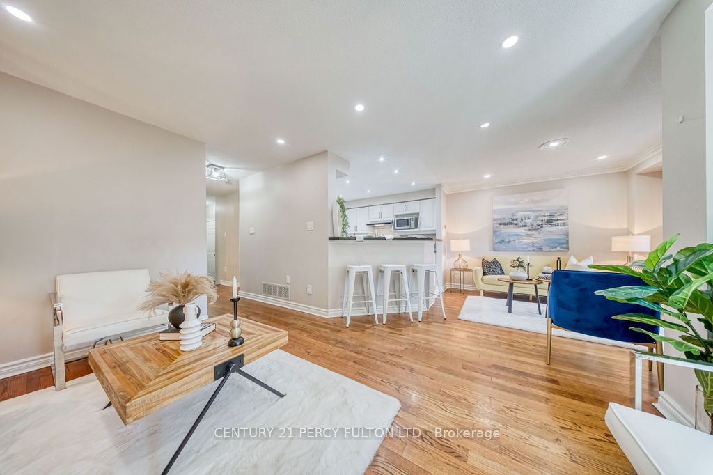 5522 Holbrook Road Property Photo 8