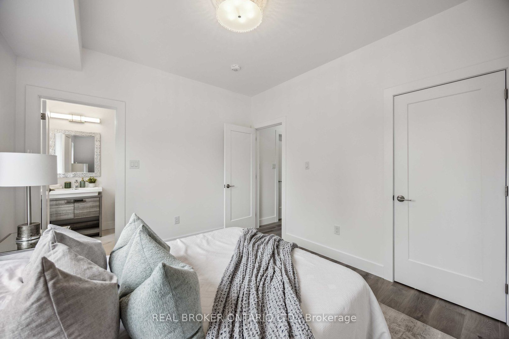 14 Hatfield Crescent 4 Property Photo 6