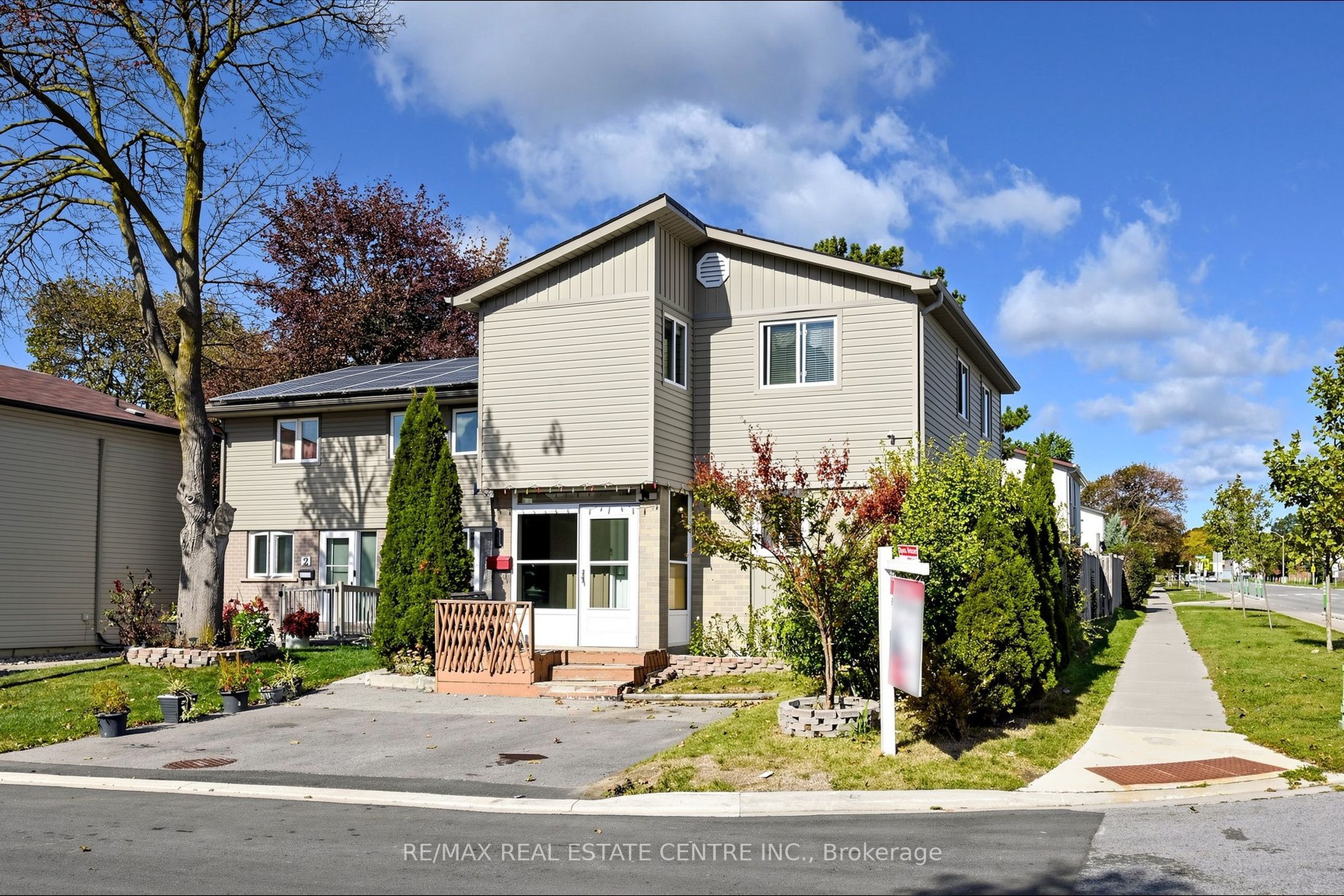 1 Hawkins Court Property Photo 2