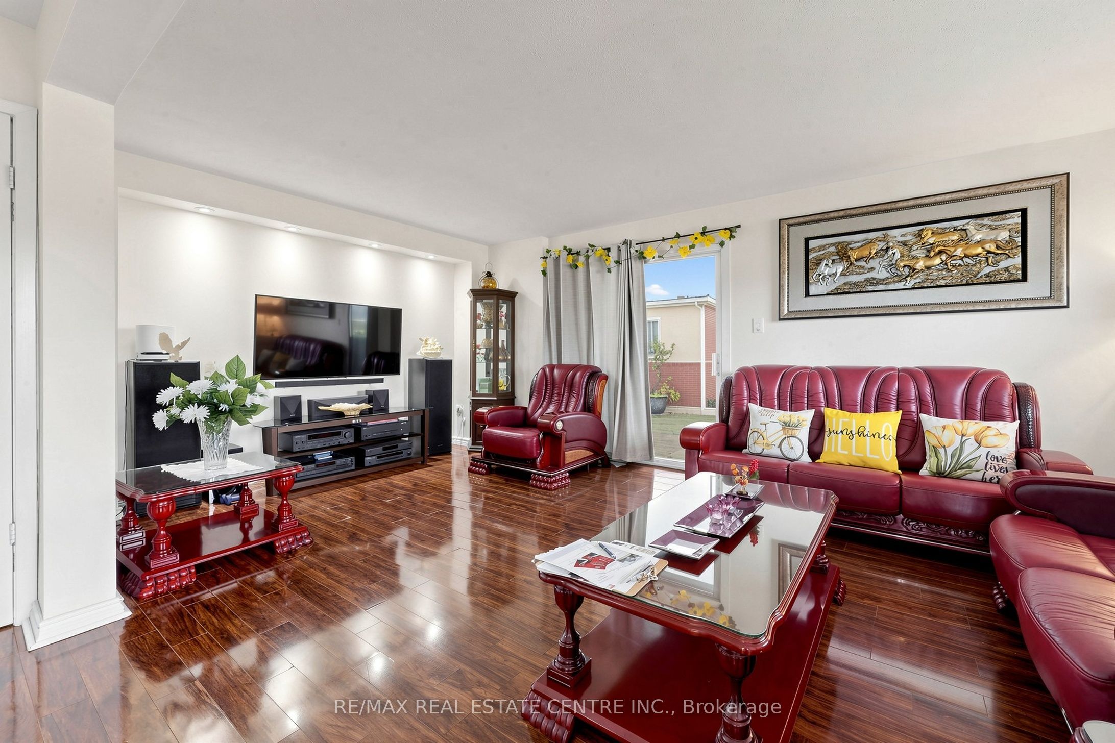 1 Hawkins Court Property Photo 4