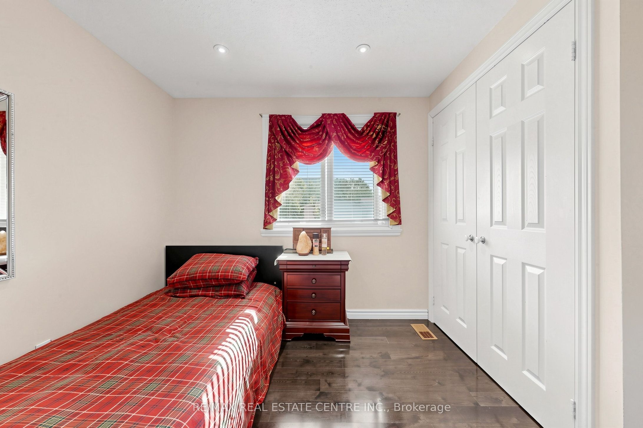 1 Hawkins Court Property Photo 18