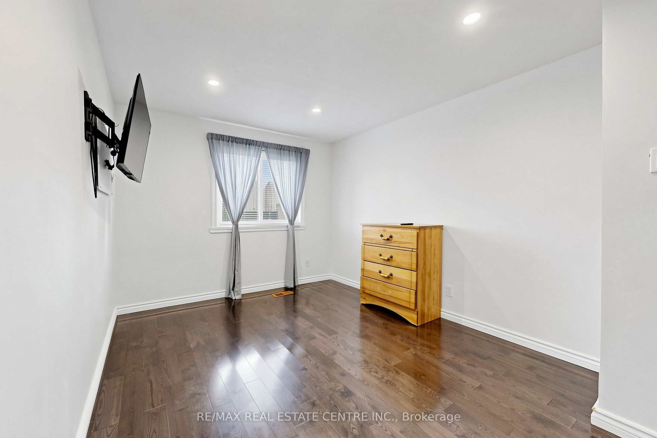 1 Hawkins Court Property Photo 21