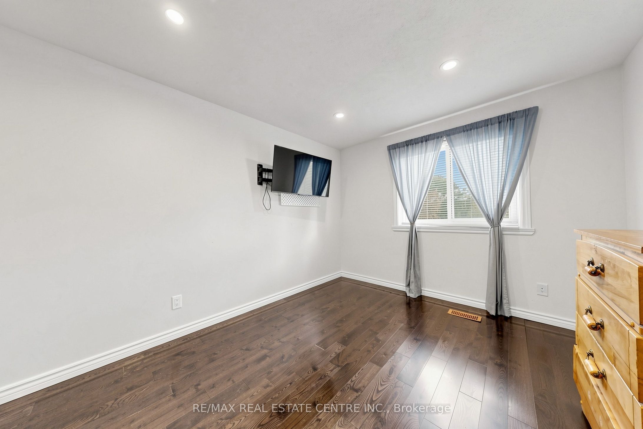 1 Hawkins Court Property Photo 23