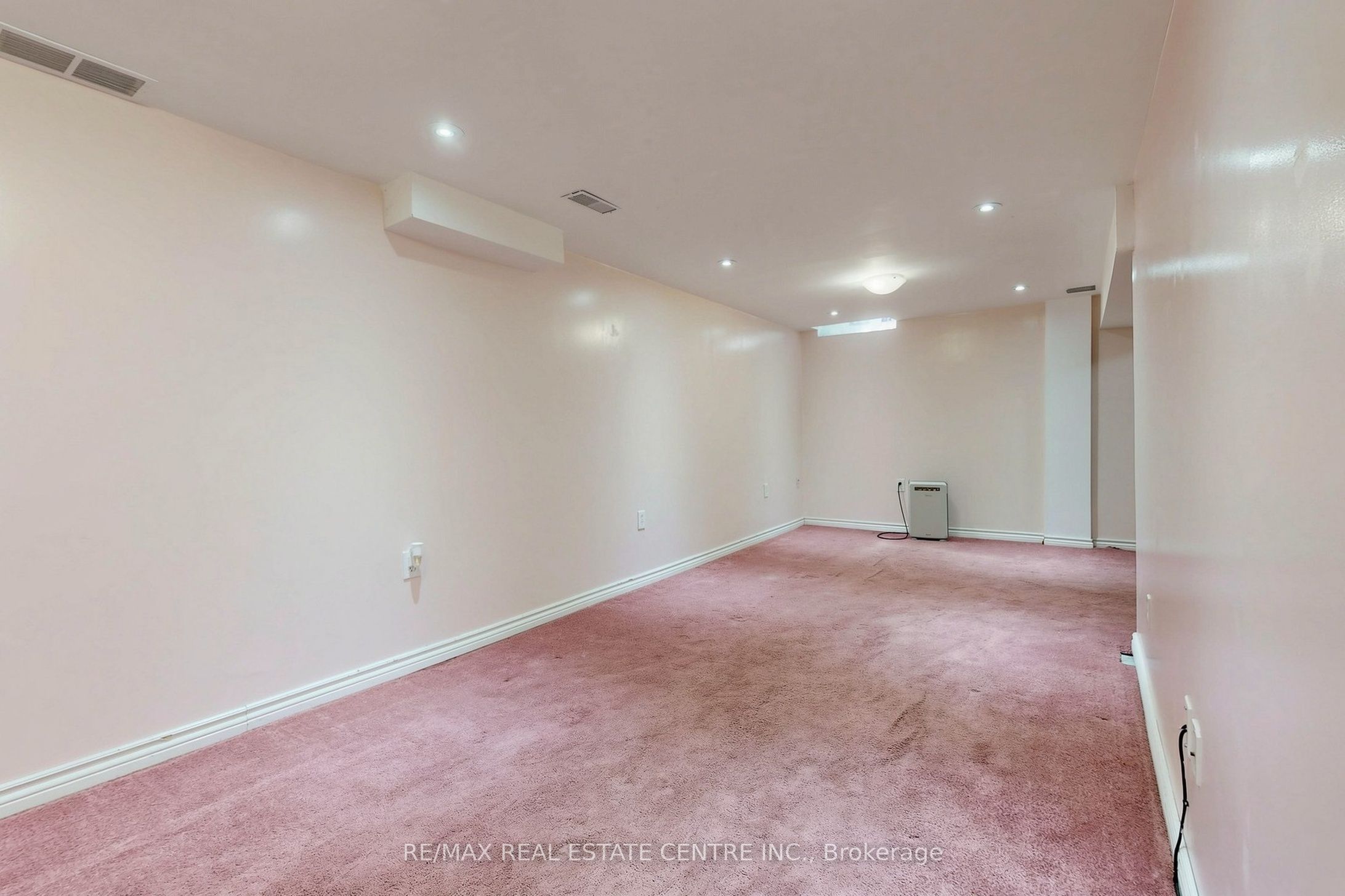1 Hawkins Court Property Photo 29