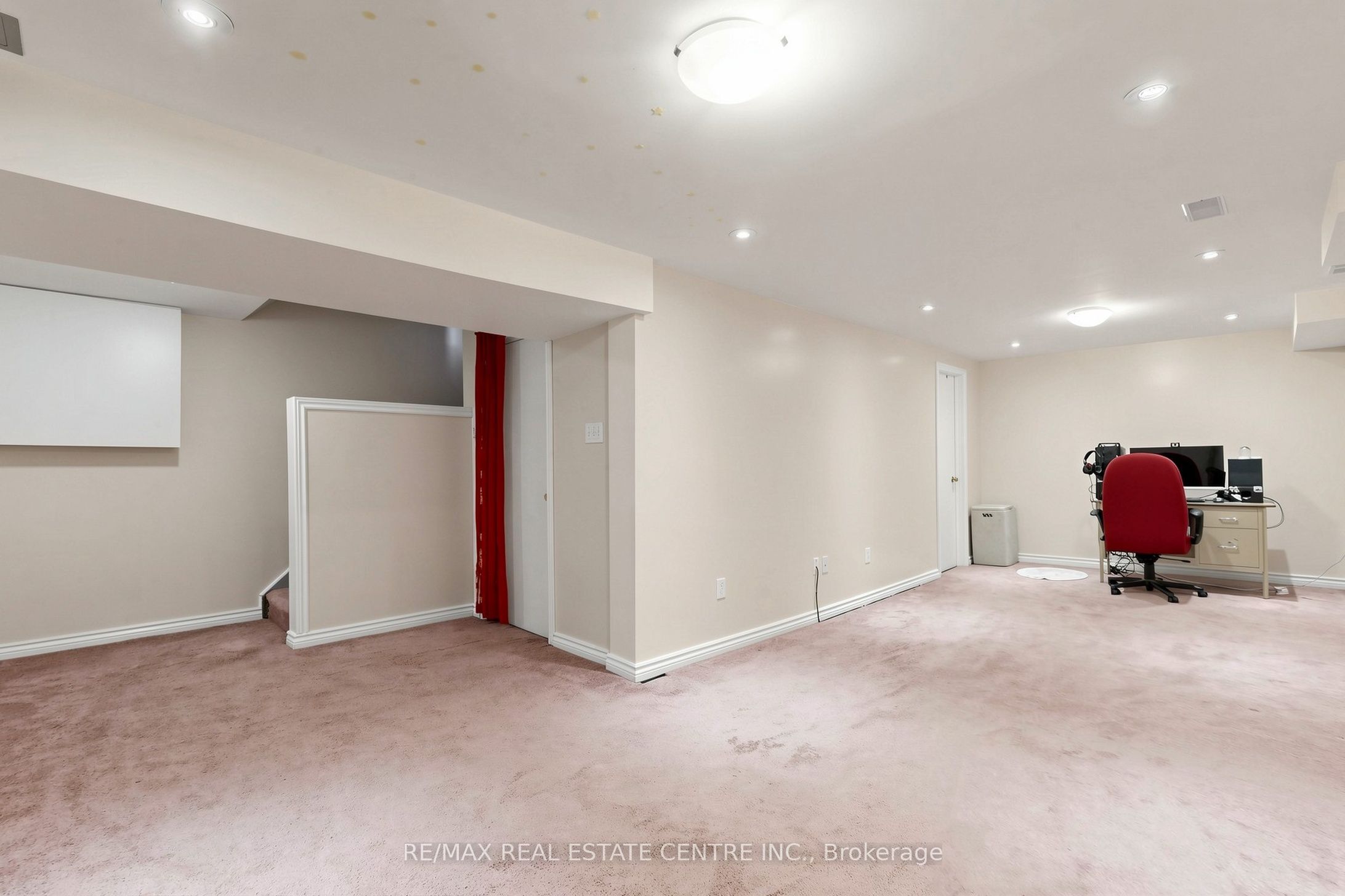 1 Hawkins Court Property Photo 30