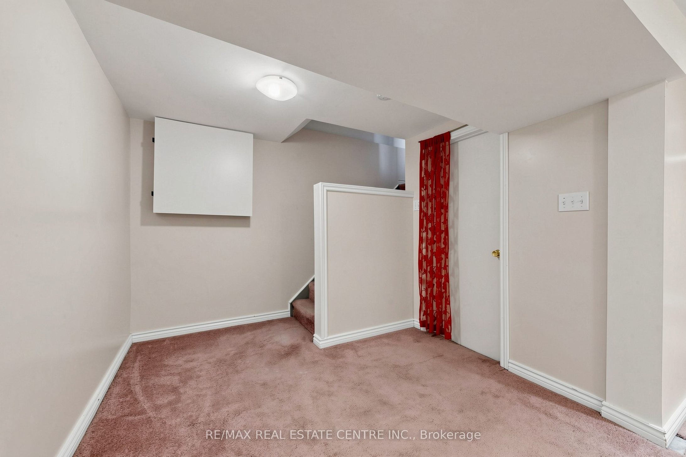 1 Hawkins Court Property Photo 31
