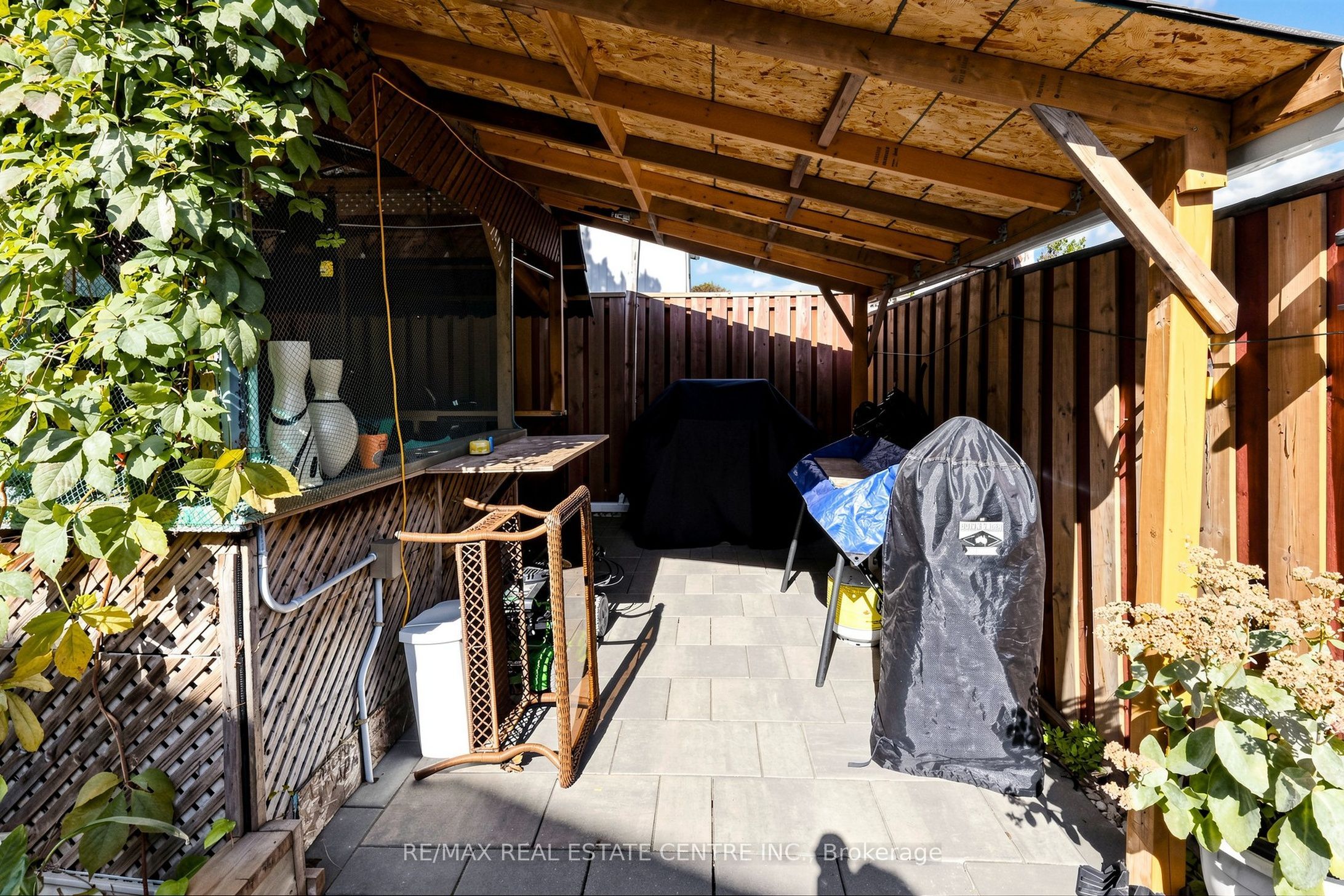 1 Hawkins Court Property Photo 41