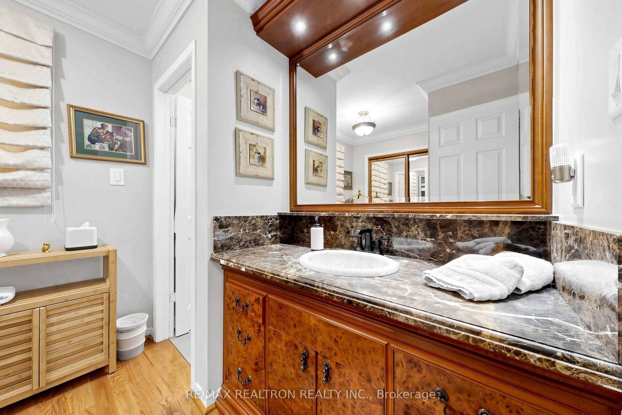 2 Manor Place Property Photo 25