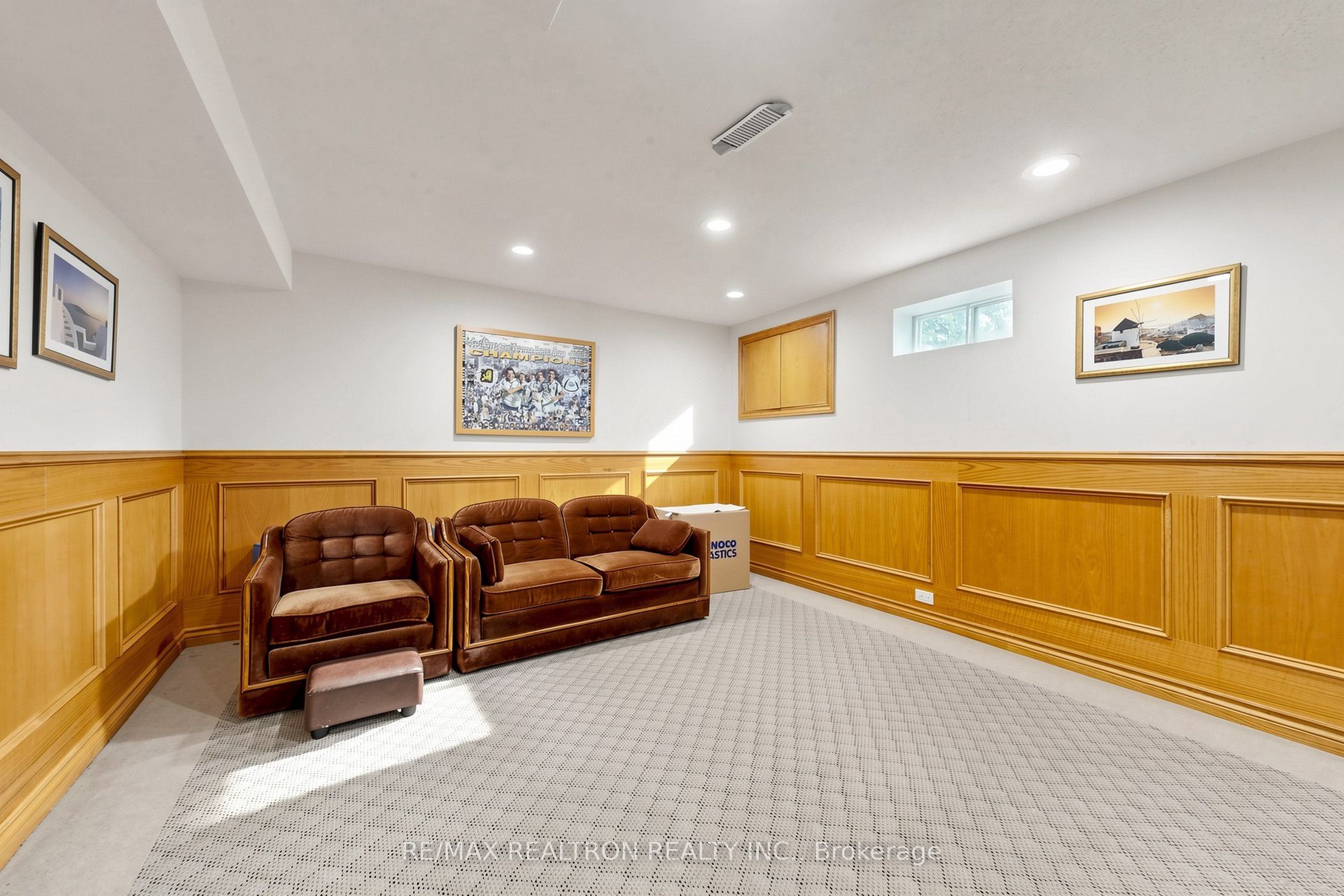 2 Manor Place Property Photo 33