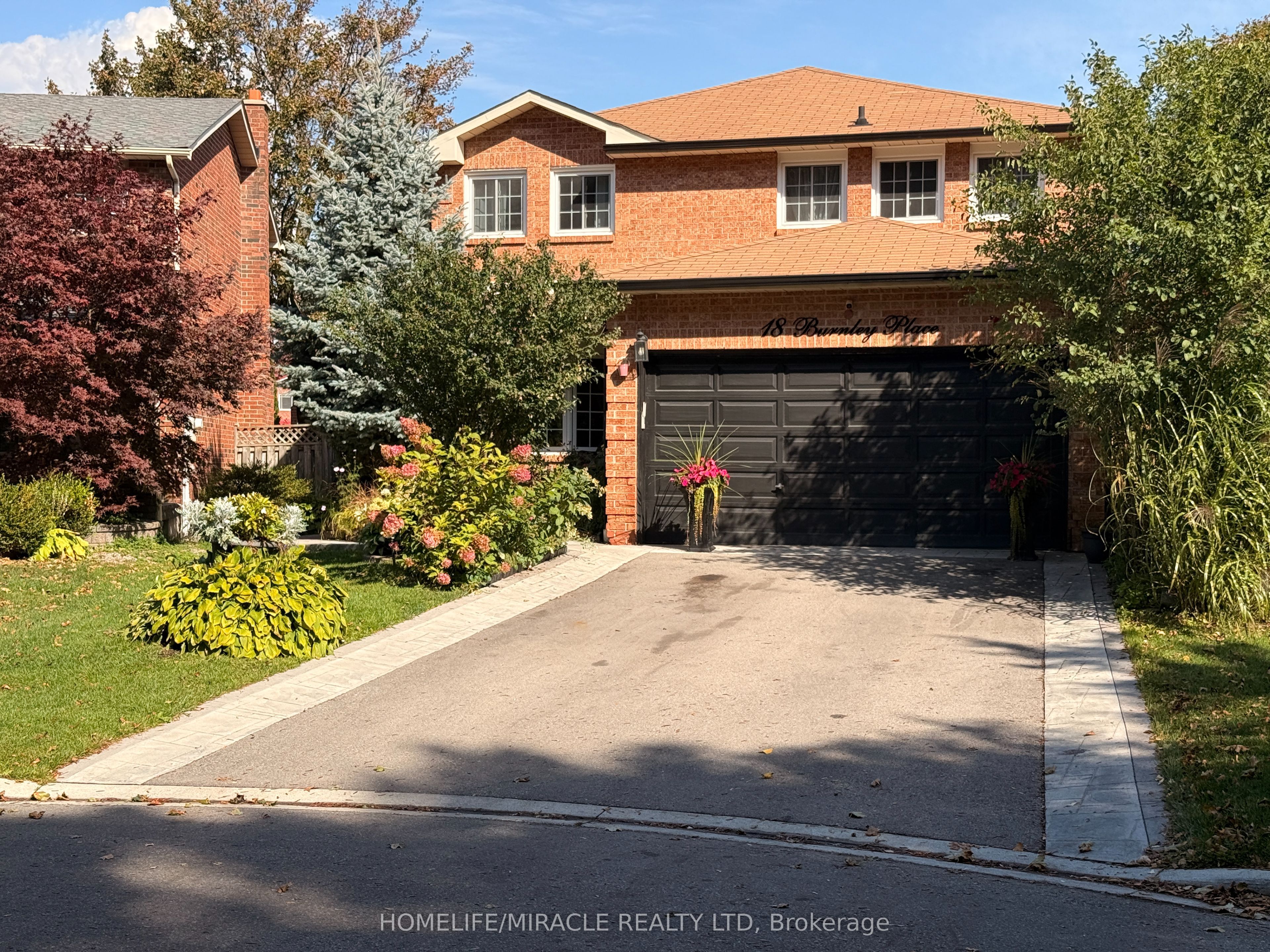 18 Burnley Place Property Photo 1