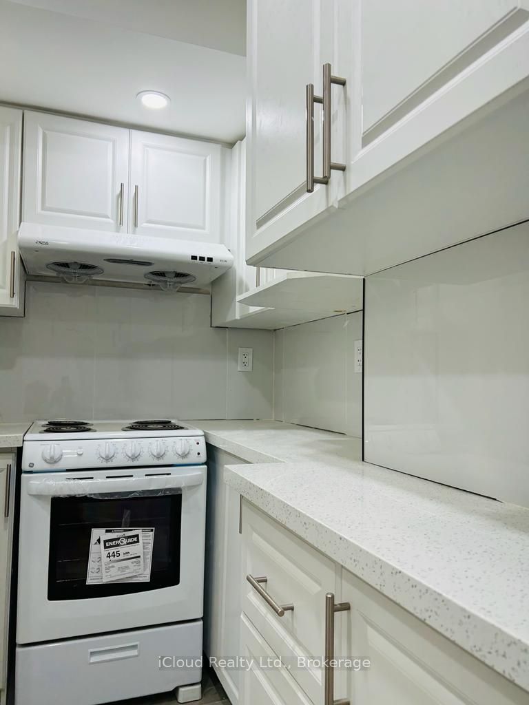 35 Brixham Lane Basement Unit Property Photo 2