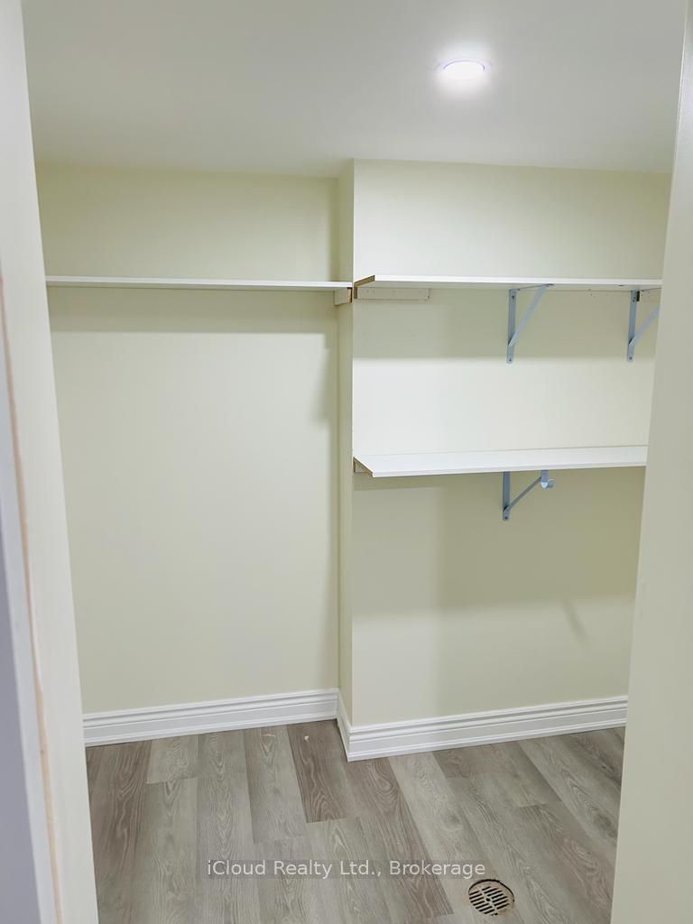 35 Brixham Lane Basement Unit Property Photo 17