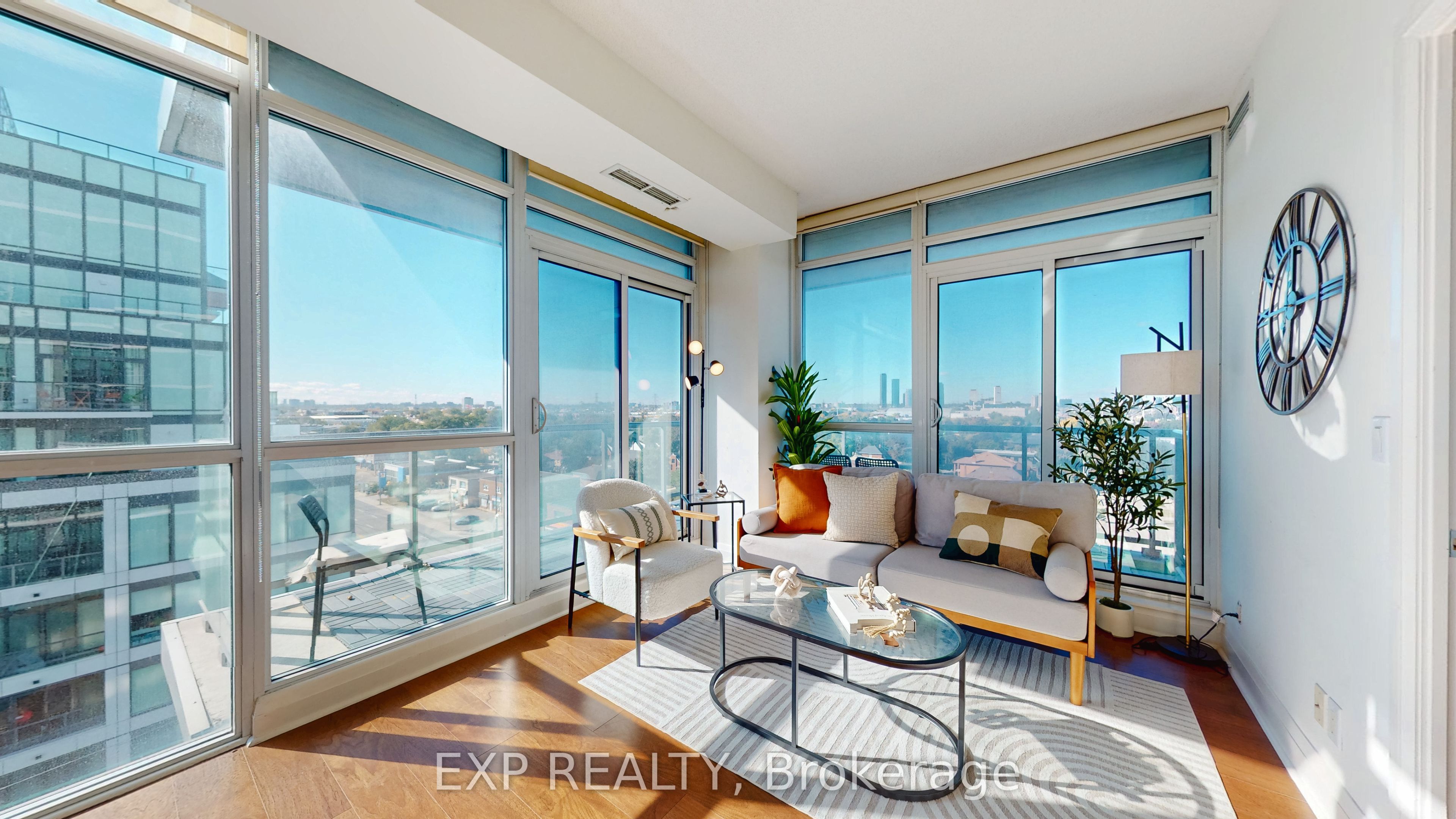 1185 The Queensway Way 808 Property Photo 11