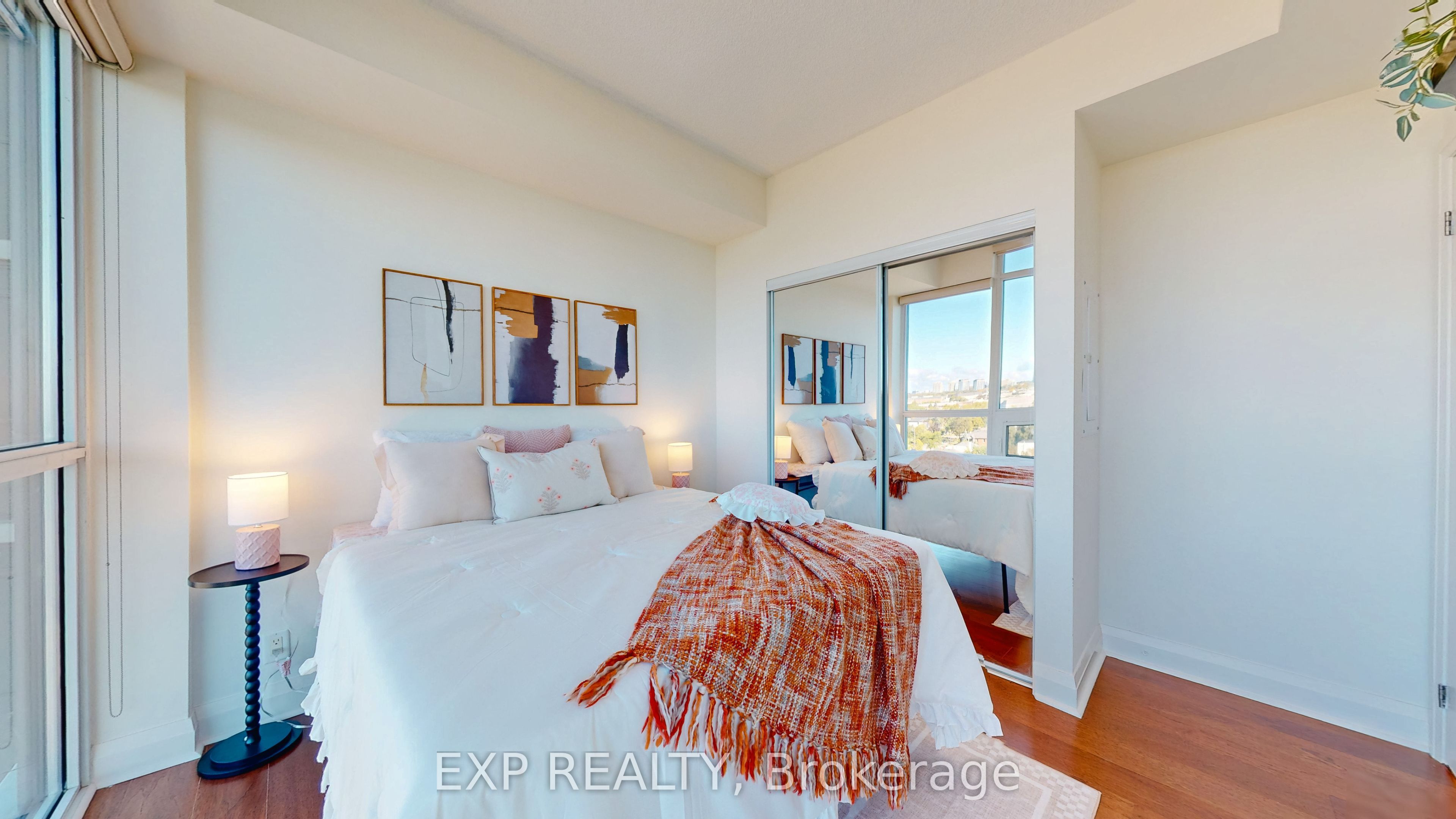 1185 The Queensway Way 808 Property Photo 16