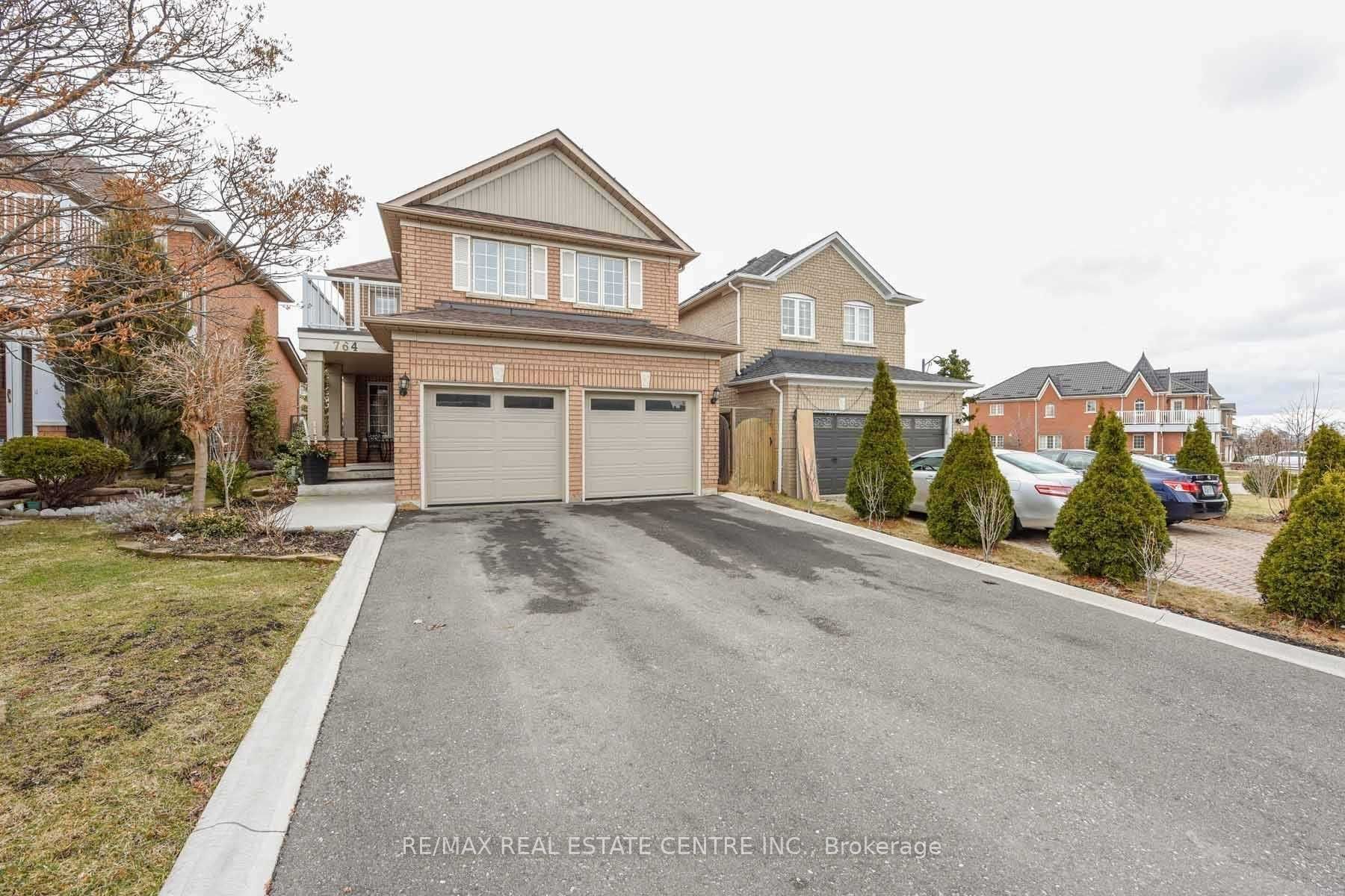 764 Avocado Crescent Picture