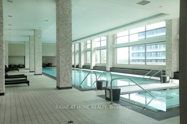 2212 Lake Shore Boulevard W 3509 Property Photo 16
