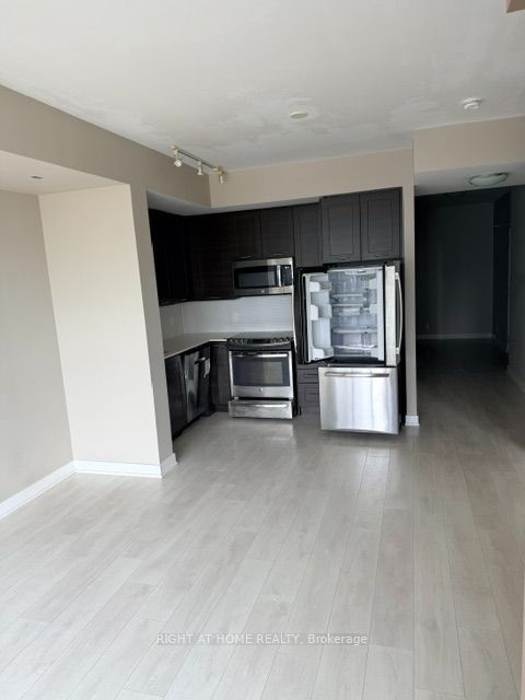 2212 Lake Shore Boulevard W 3509 Property Photo 35
