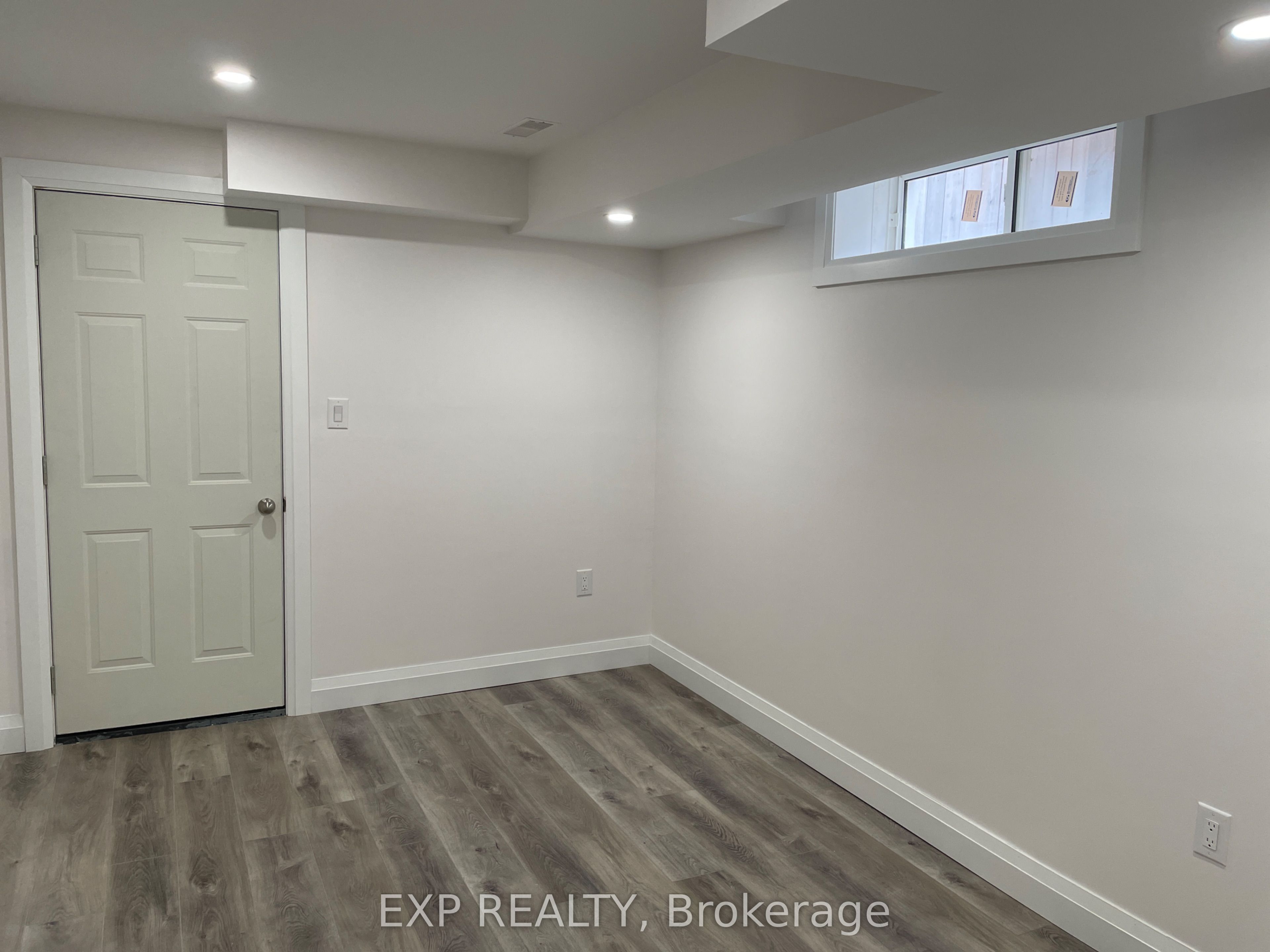 122 Stowmarket Street Basement Property Photo 4