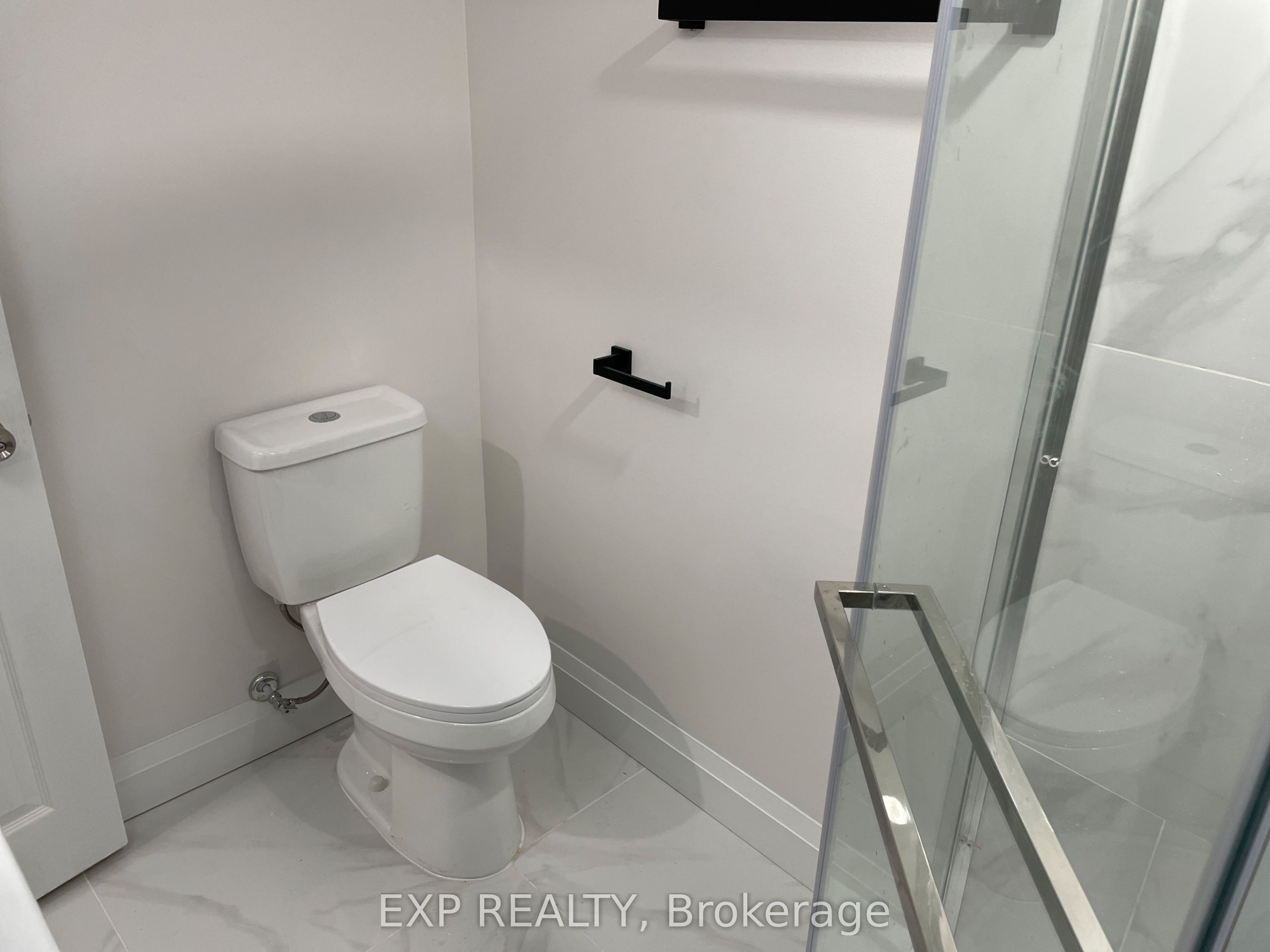122 Stowmarket Street Basement Property Photo 8
