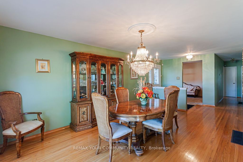 15 Valencia Crescent Property Photo 5