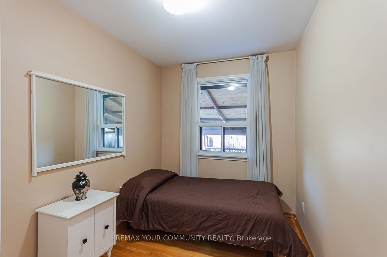 15 Valencia Crescent Property Photo 14