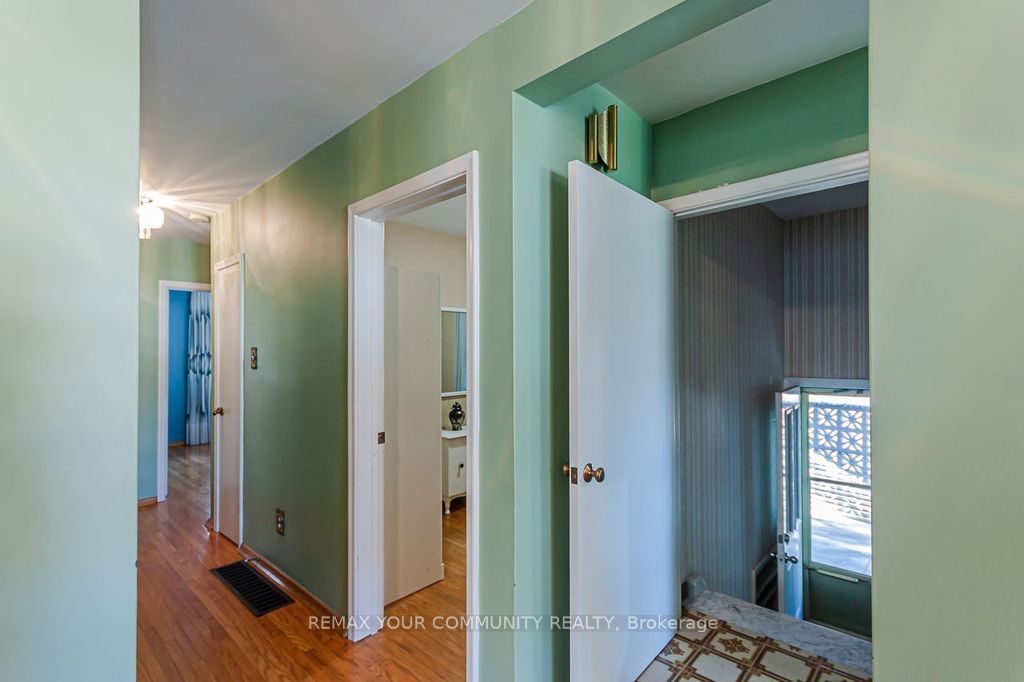 15 Valencia Crescent Property Photo 20