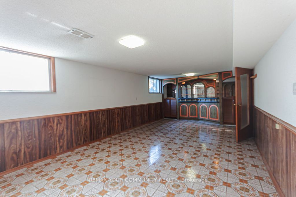 15 Valencia Crescent Property Photo 24