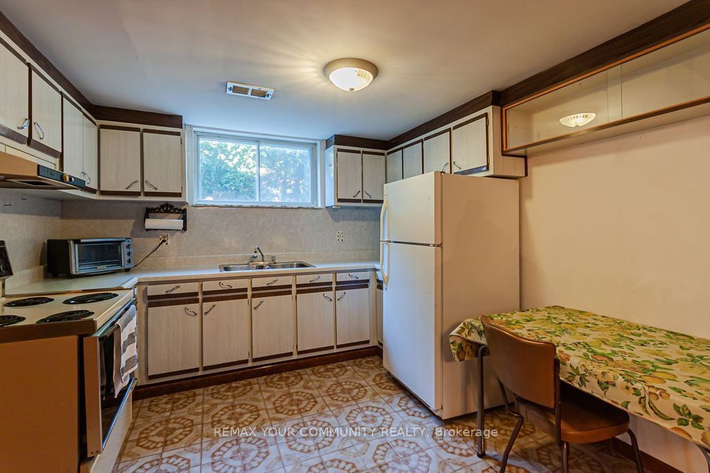 15 Valencia Crescent Property Photo 25