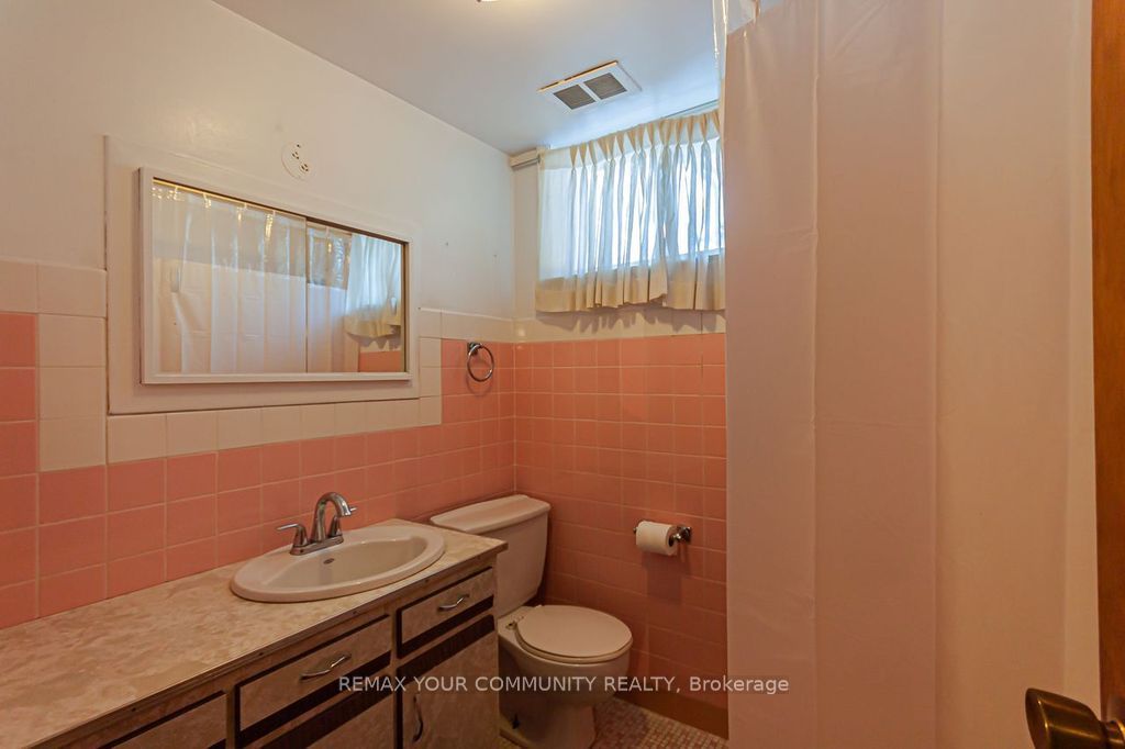 15 Valencia Crescent Property Photo 29