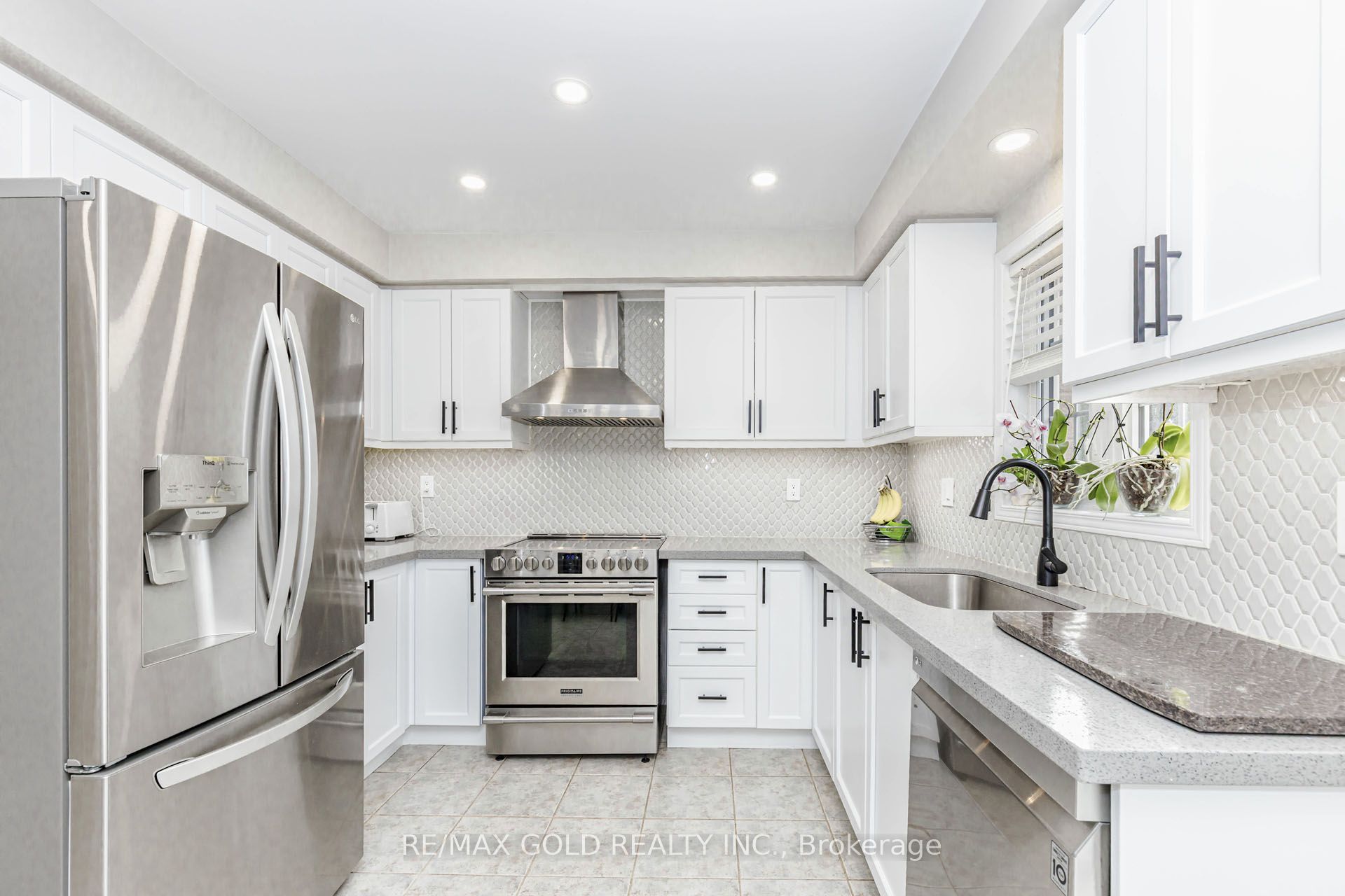36 Summerdale Crescent Property Photo 10